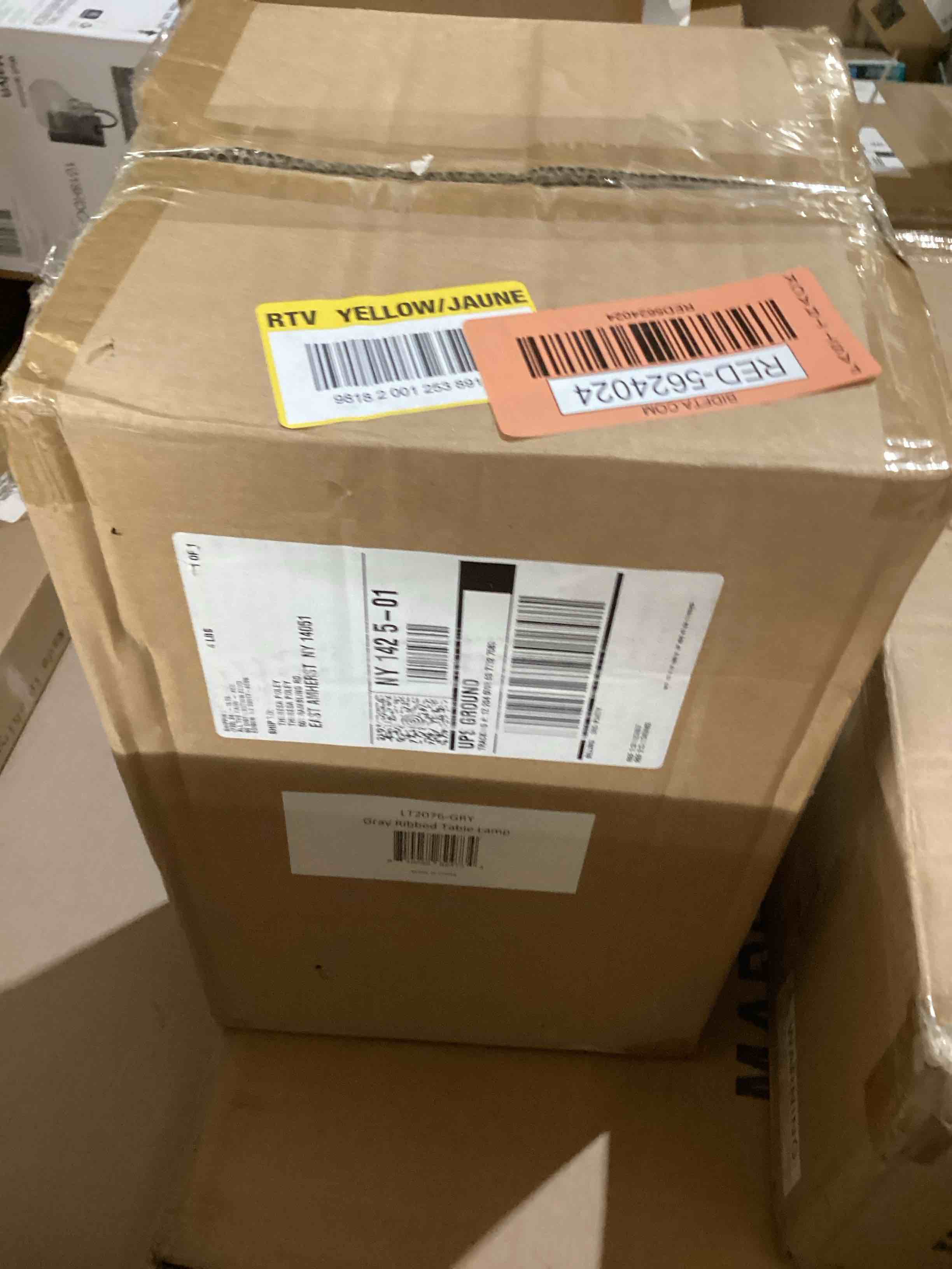 https://s3.amazonaws.com/lotting-images-prod/bidfta/RED5624024_1704305002181.jpeg