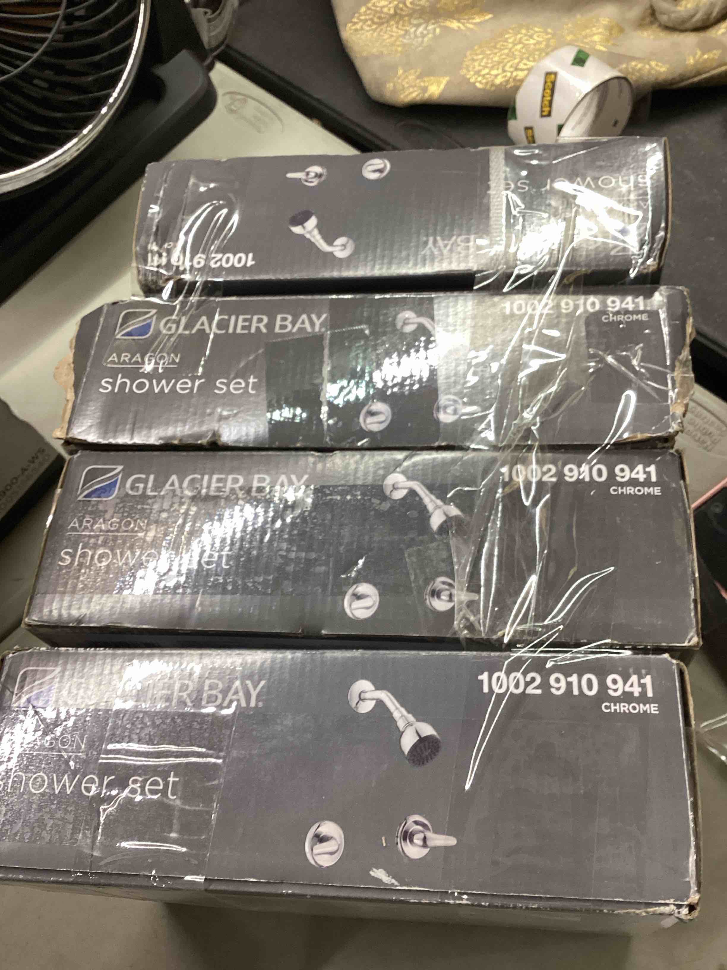https://s3.amazonaws.com/lotting-images-prod/bidfta/RED5626304_1700685991397.jpeg