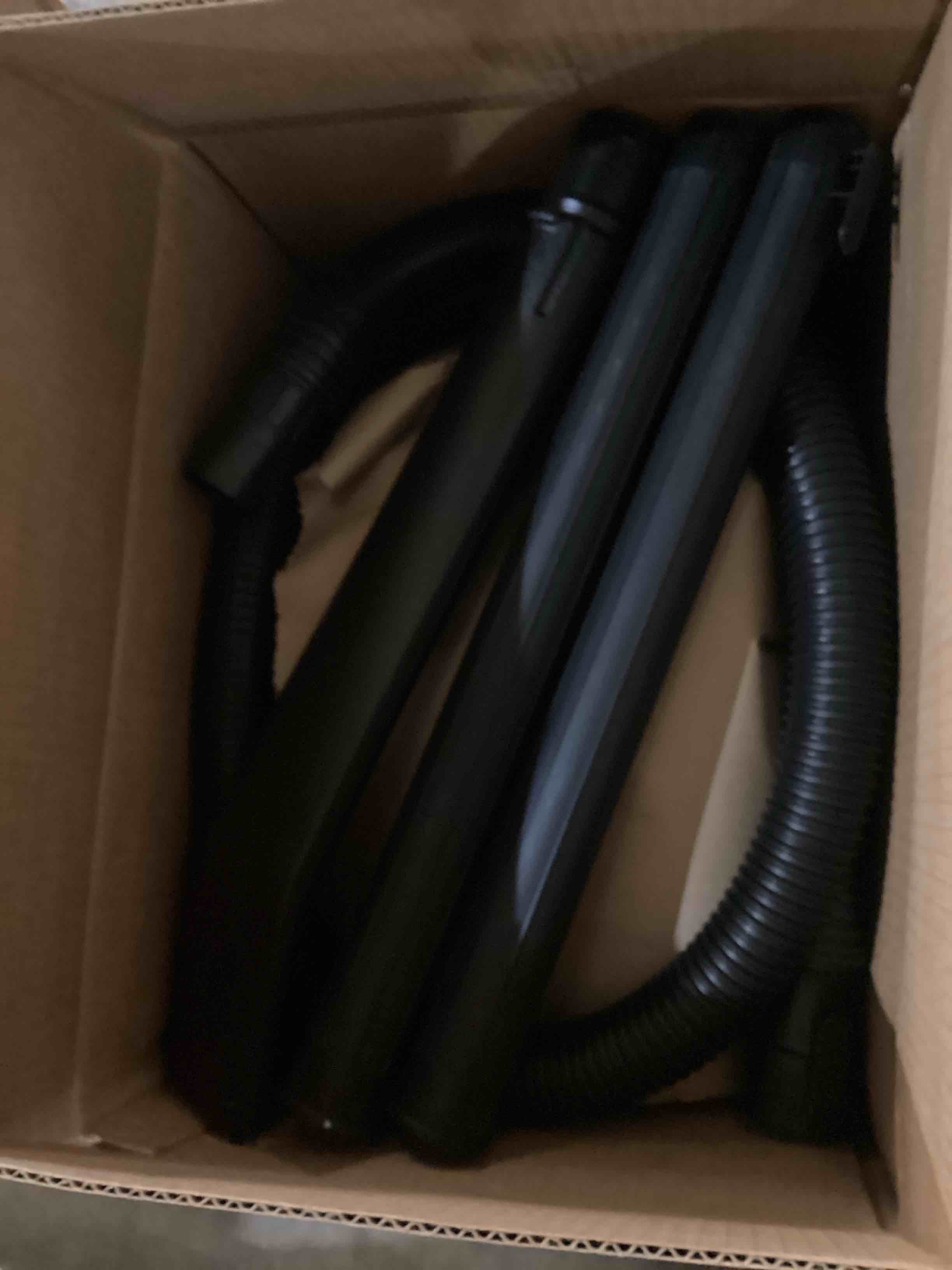 https://s3.amazonaws.com/lotting-images-prod/bidfta/RED5626721_1701267330104.jpeg