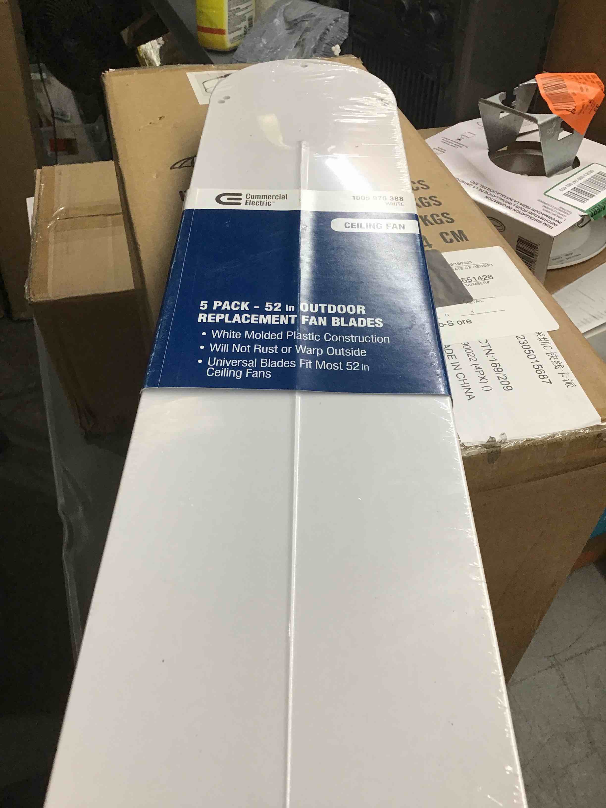 https://s3.amazonaws.com/lotting-images-prod/bidfta/RED5628804_1699454362475.jpeg