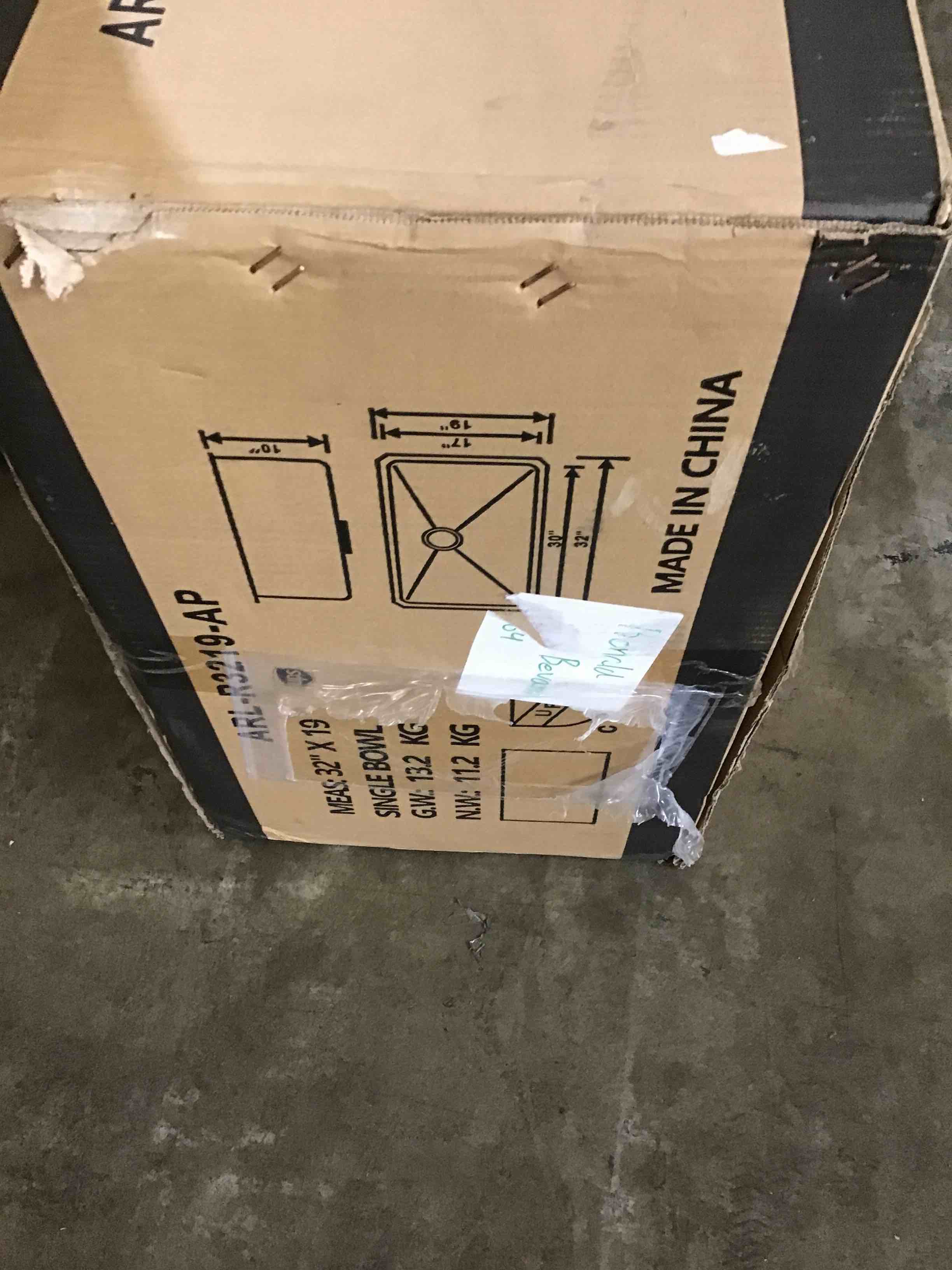 https://s3.amazonaws.com/lotting-images-prod/bidfta/RED5629127_1699632043200.jpeg