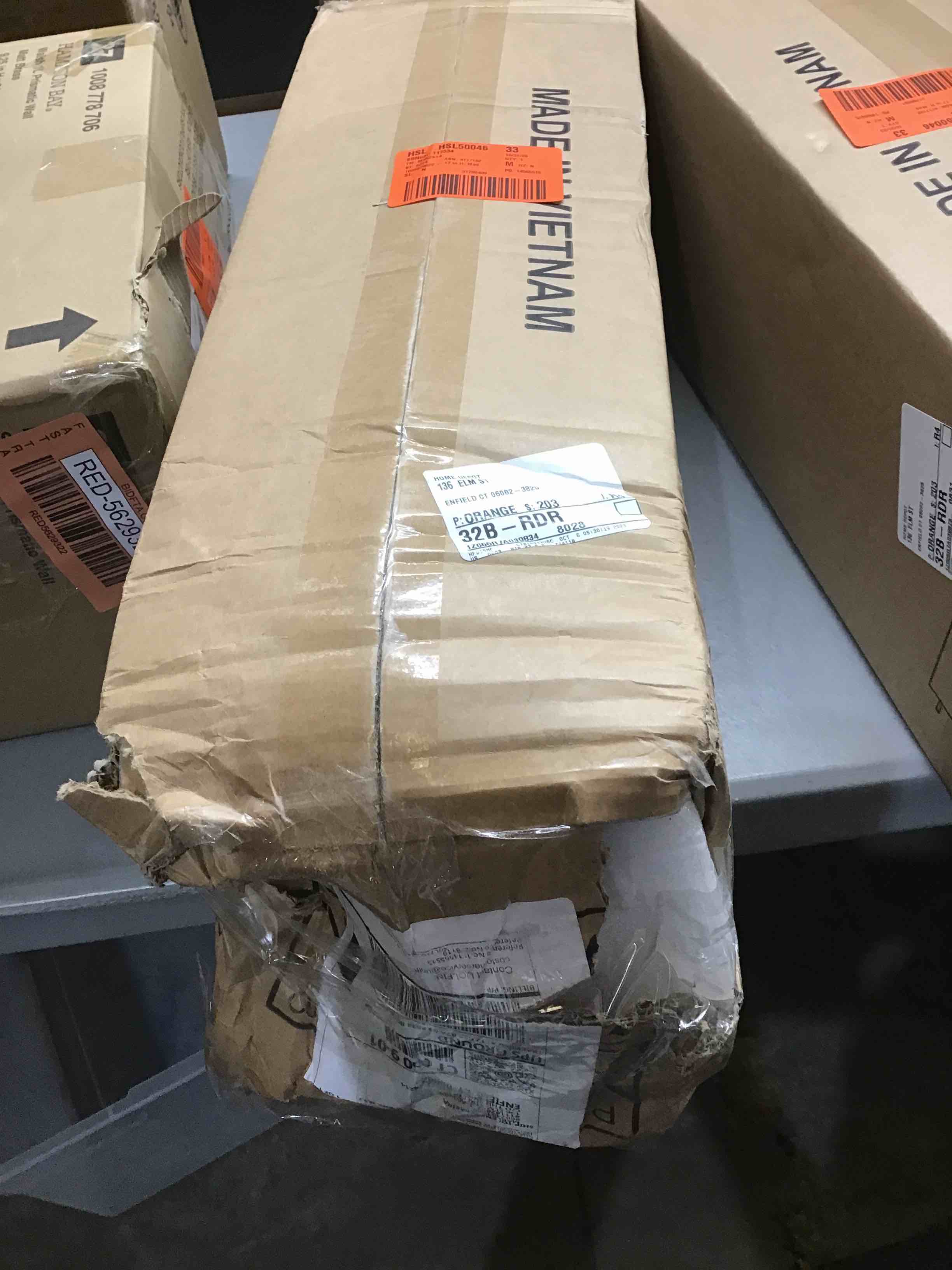 https://s3.amazonaws.com/lotting-images-prod/bidfta/RED5629333_1700073647654.jpeg