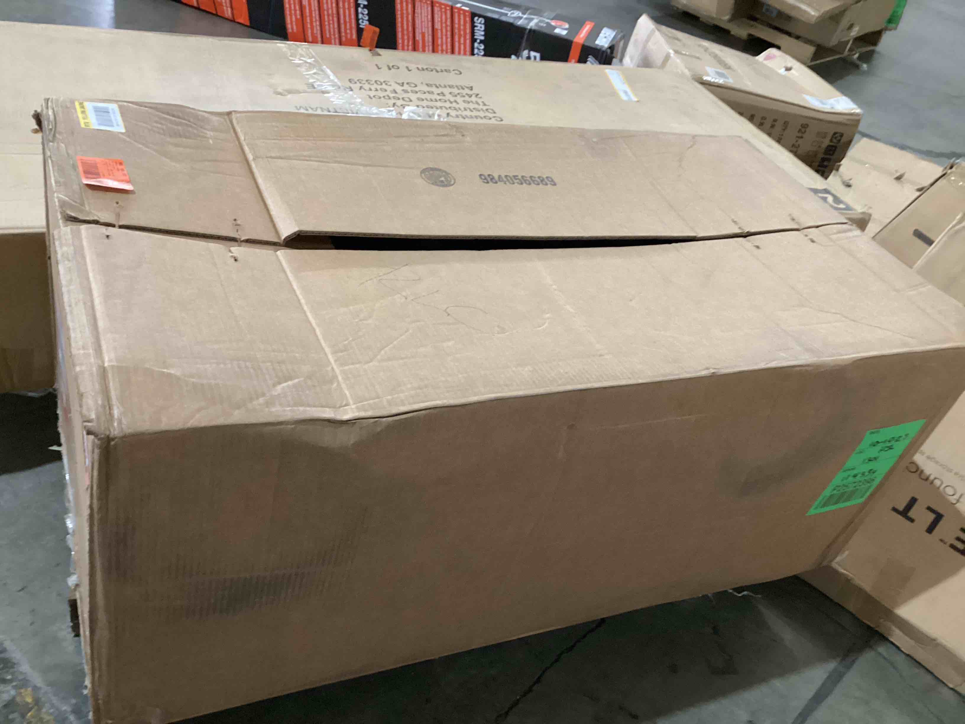 https://s3.amazonaws.com/lotting-images-prod/bidfta/RED5629364_1700141898674.jpeg