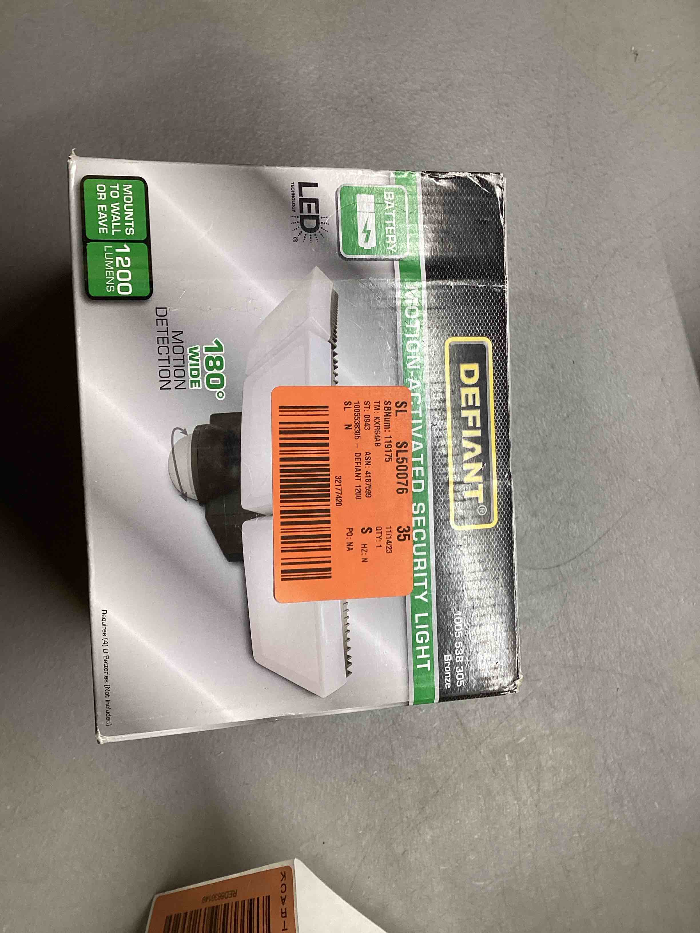 https://s3.amazonaws.com/lotting-images-prod/bidfta/RED5630149_1701273730804.jpeg