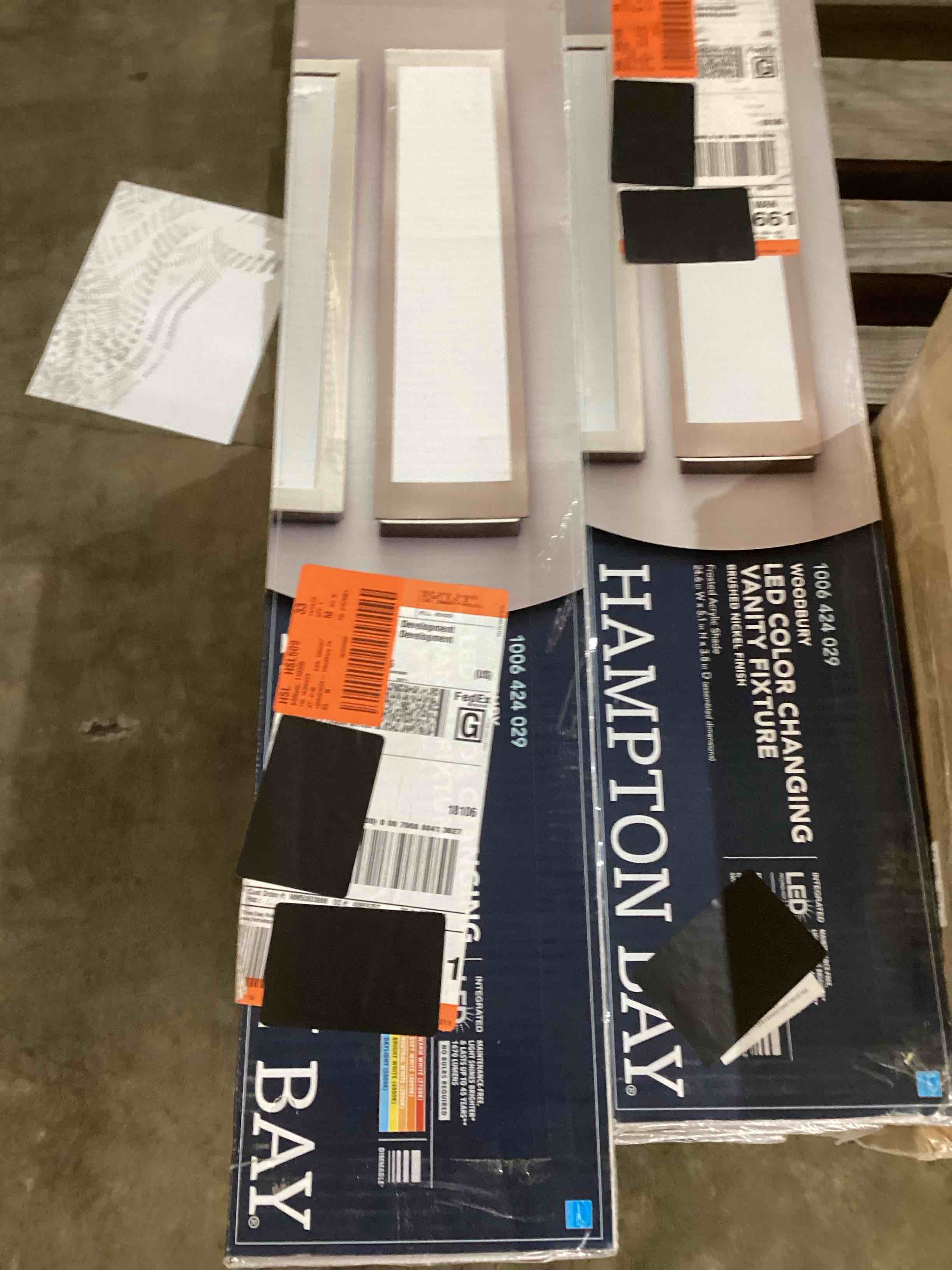 https://s3.amazonaws.com/lotting-images-prod/bidfta/RED5630879_1701879933261.jpeg
