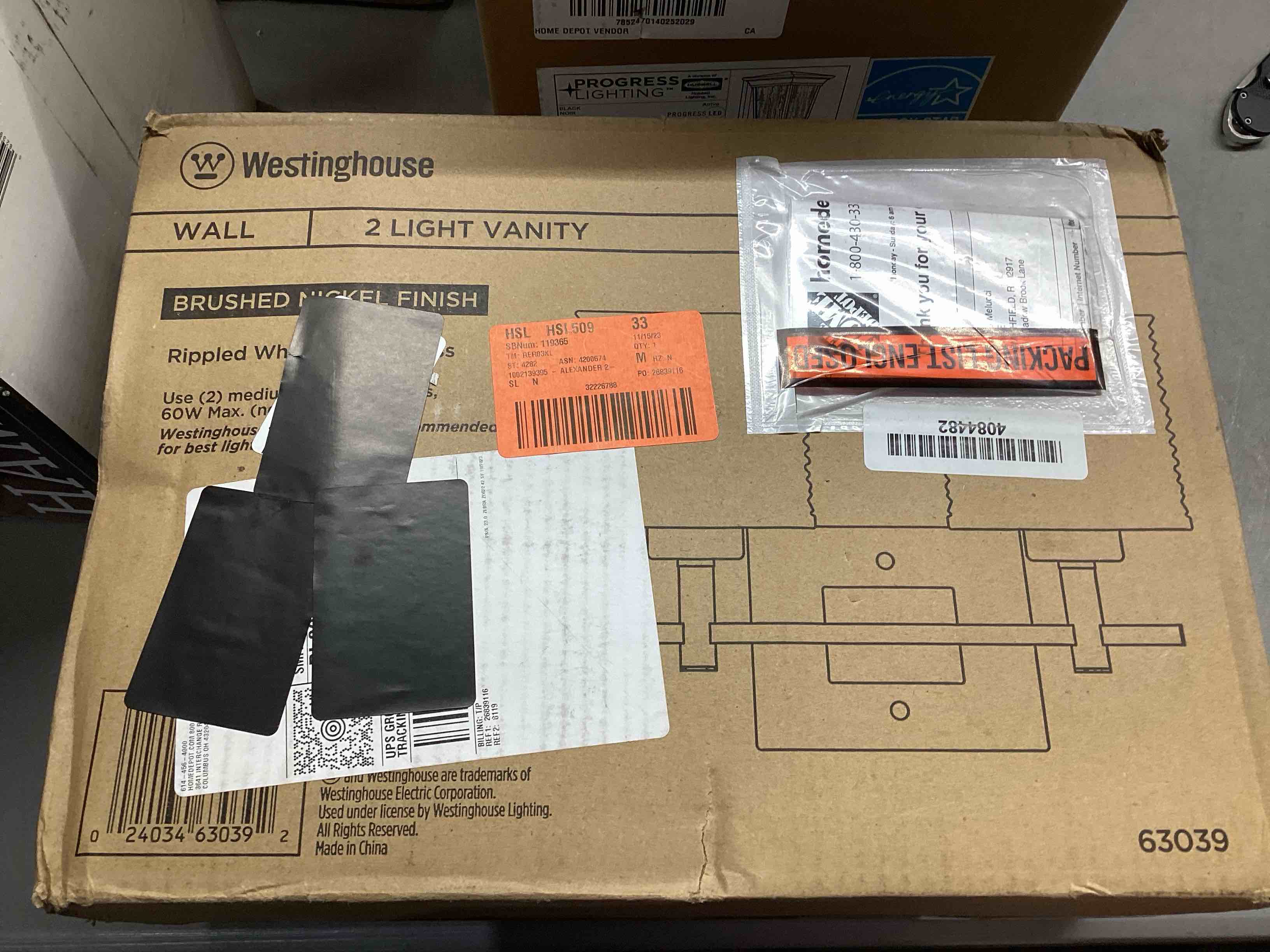 https://s3.amazonaws.com/lotting-images-prod/bidfta/RED5630891_1701880246569.jpeg