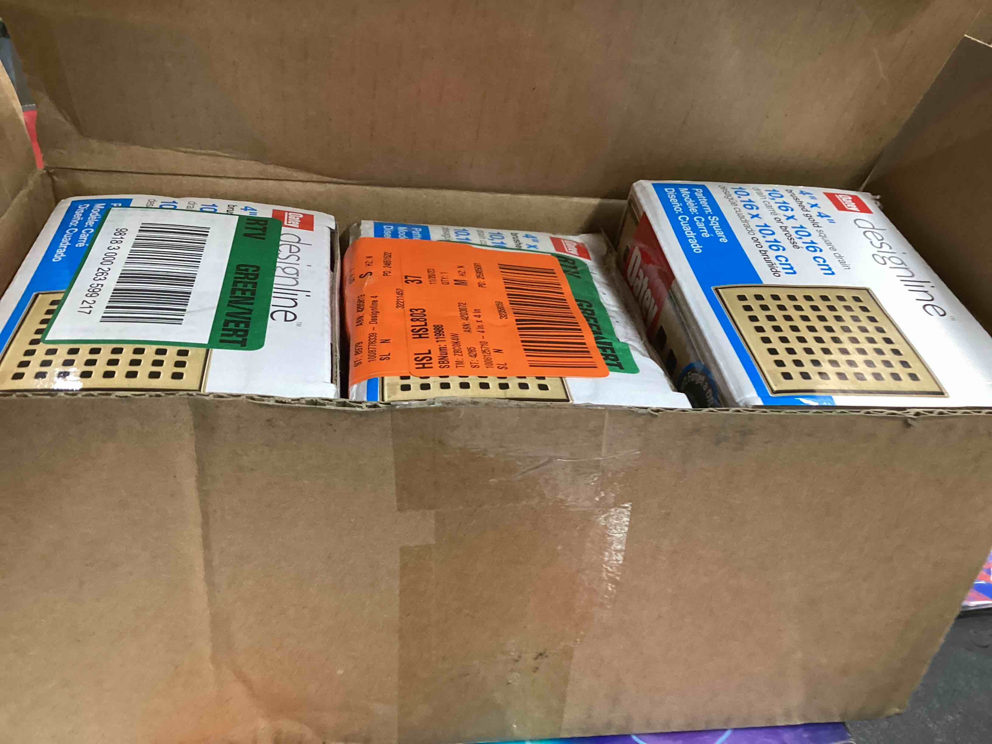 https://s3.amazonaws.com/lotting-images-prod/bidfta/RED5631010_1701892446777.jpeg