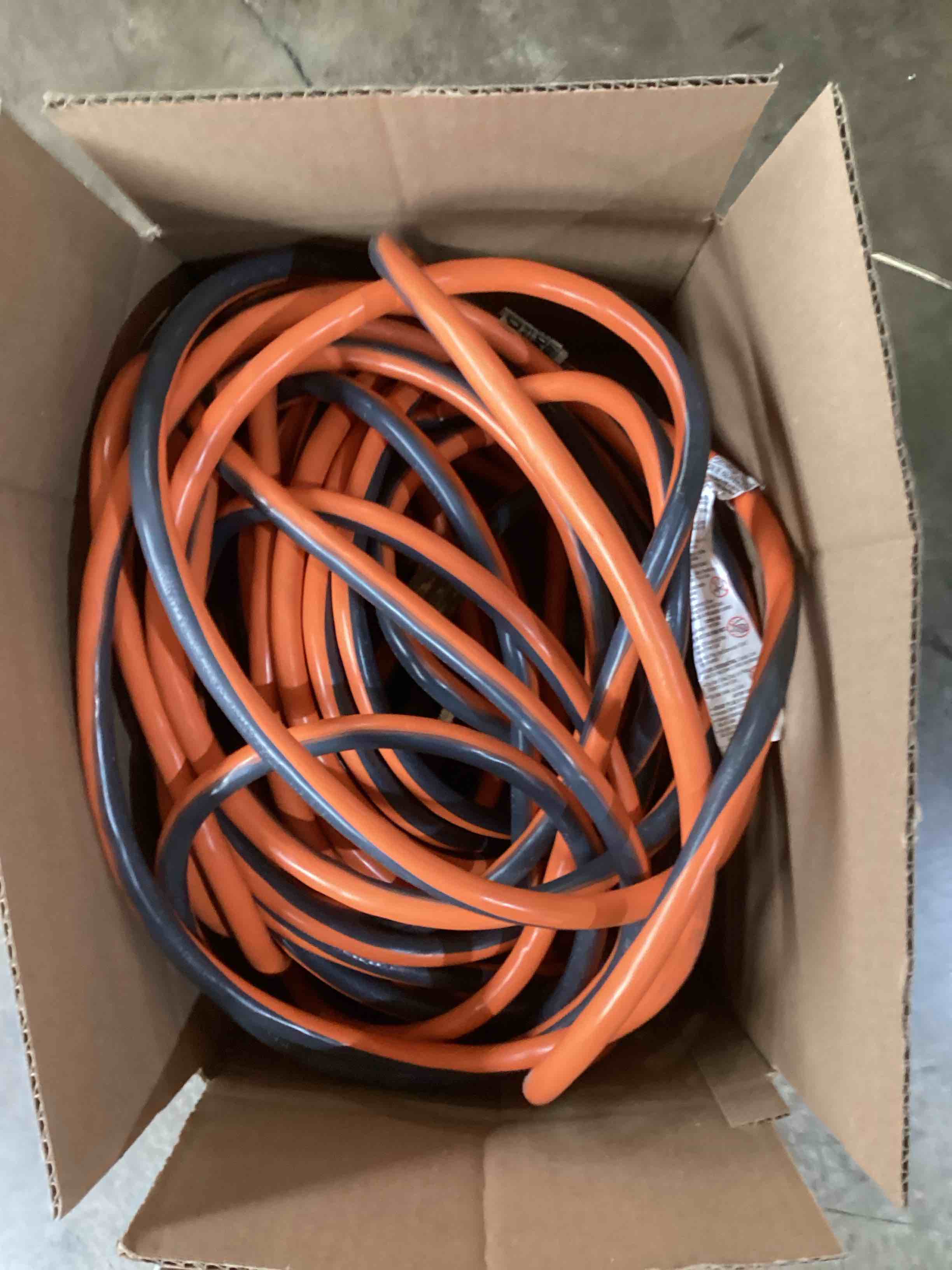 https://s3.amazonaws.com/lotting-images-prod/bidfta/RED5631100_1702051554413.jpeg