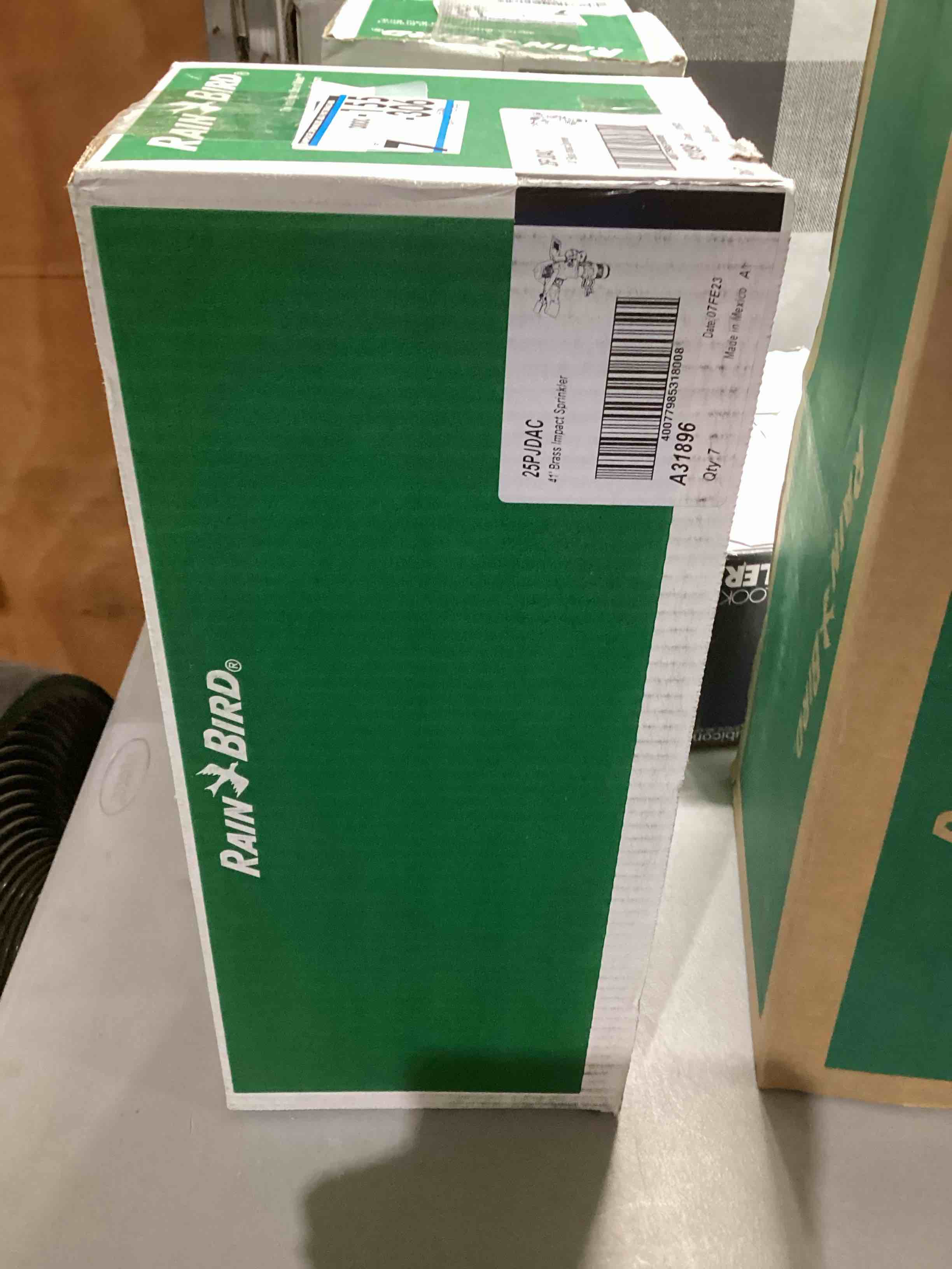 https://s3.amazonaws.com/lotting-images-prod/bidfta/RED5631208_1702476740207.jpeg