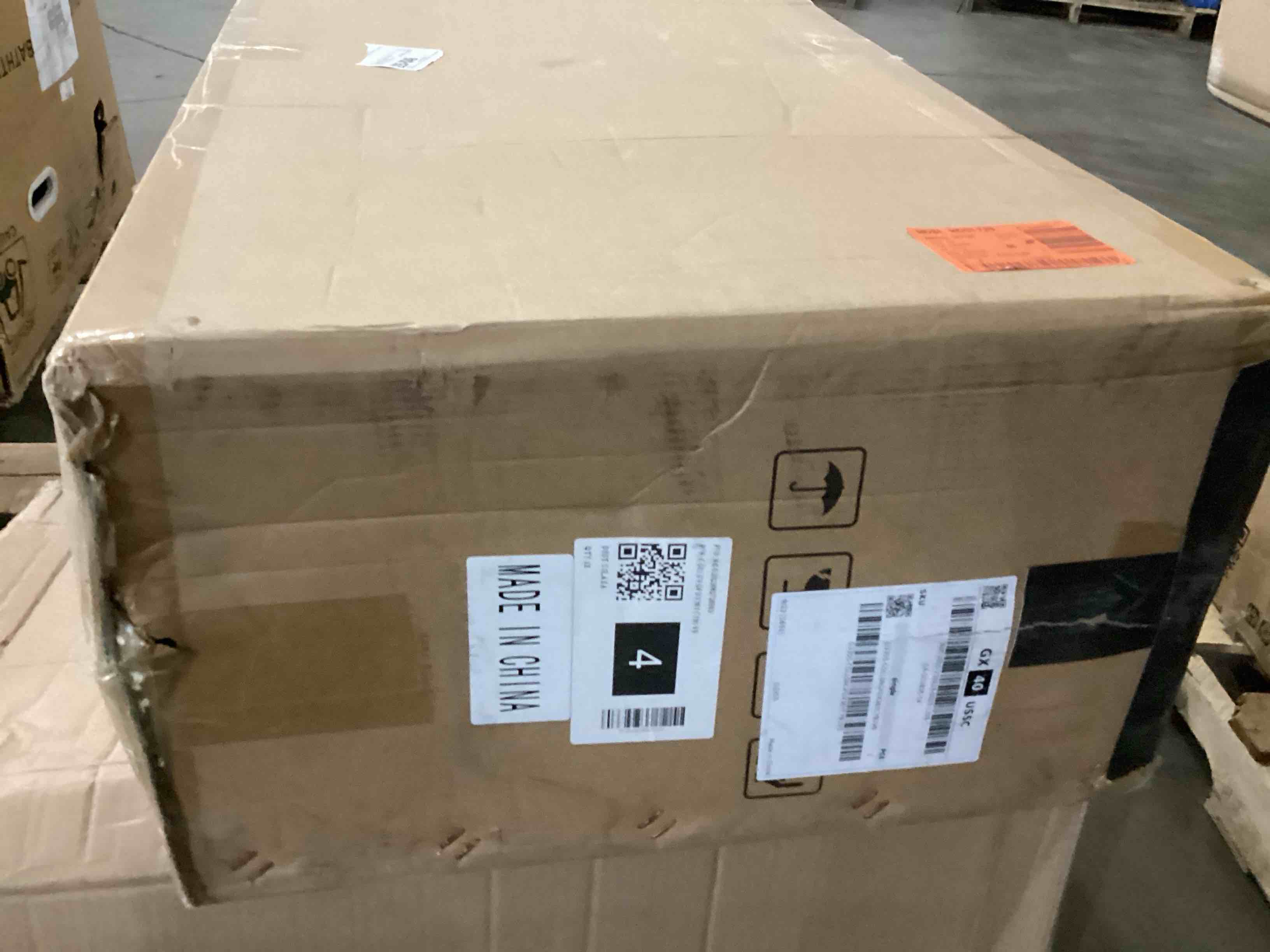 https://s3.amazonaws.com/lotting-images-prod/bidfta/RED5631592_1703683793328.jpeg