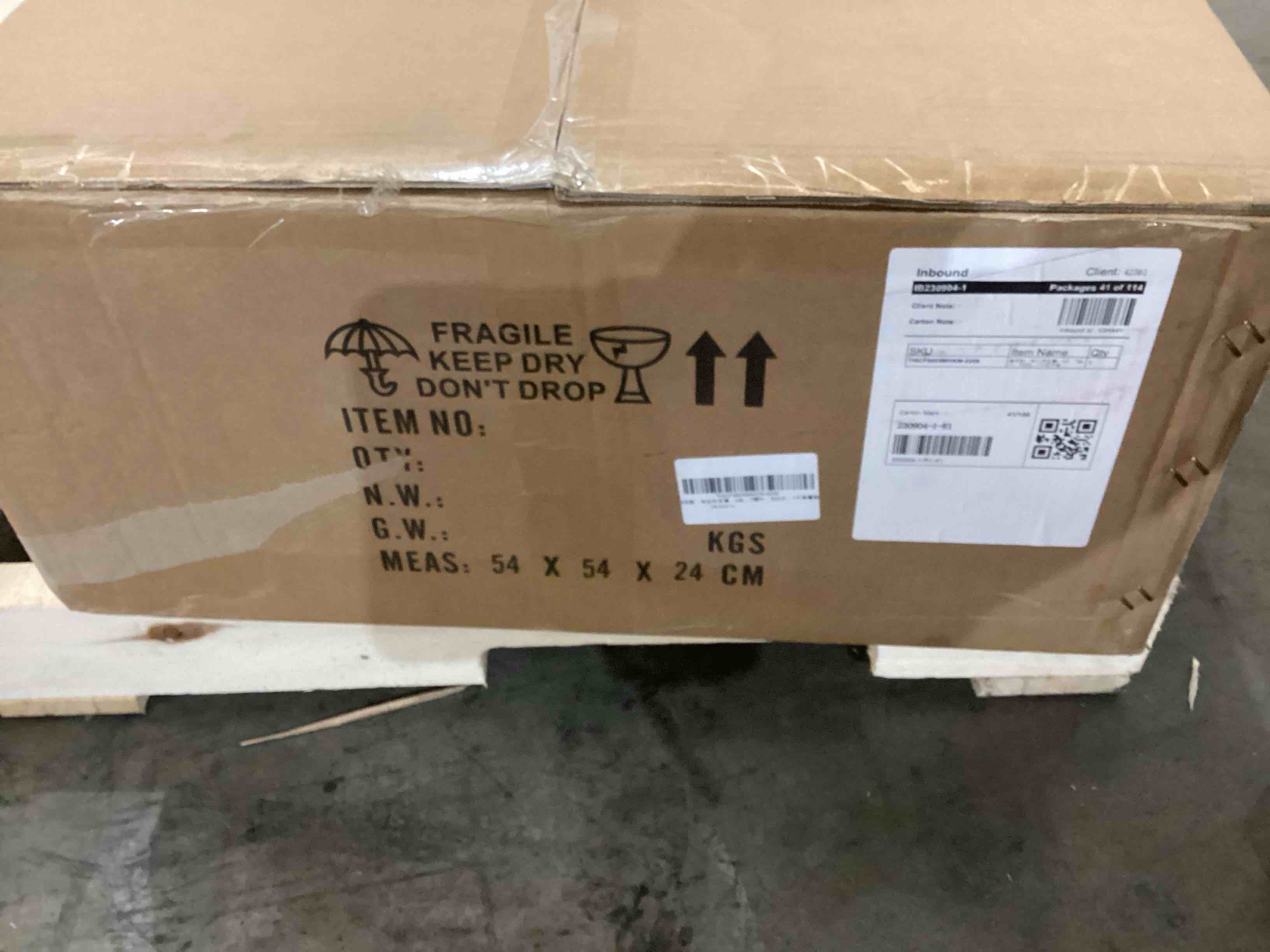 https://s3.amazonaws.com/lotting-images-prod/bidfta/RED5632315_1704312240879.jpeg