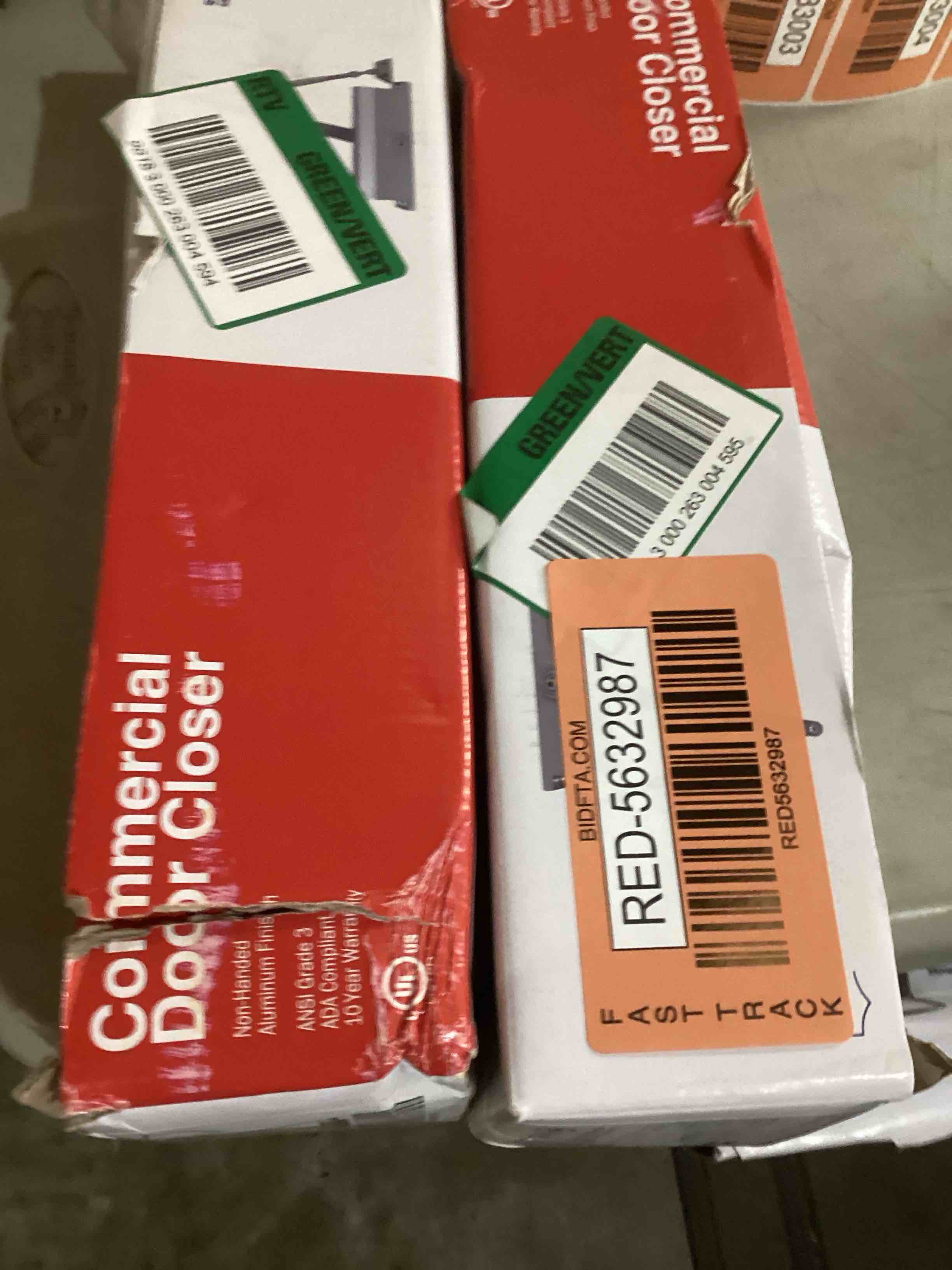 https://s3.amazonaws.com/lotting-images-prod/bidfta/RED5632987_1704292799872.jpeg