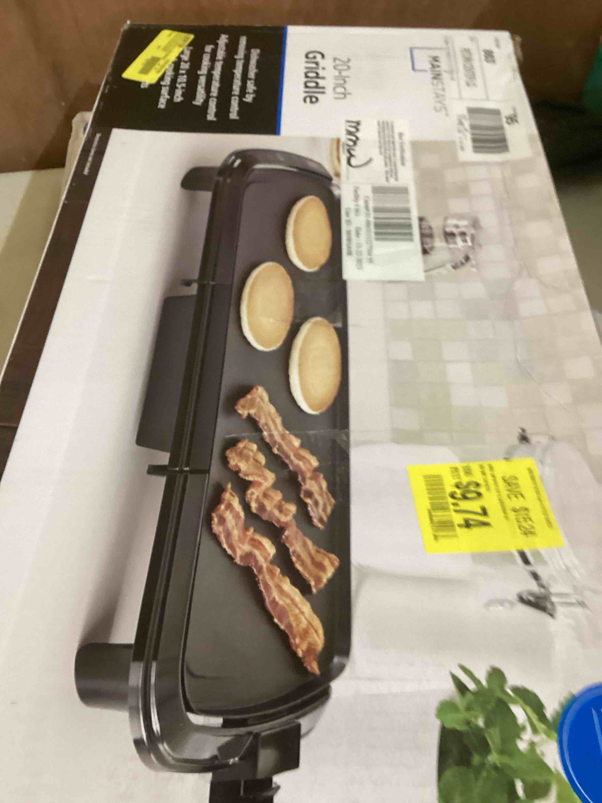 https://s3.amazonaws.com/lotting-images-prod/bidfta/RED5634003_1705515707975.jpeg