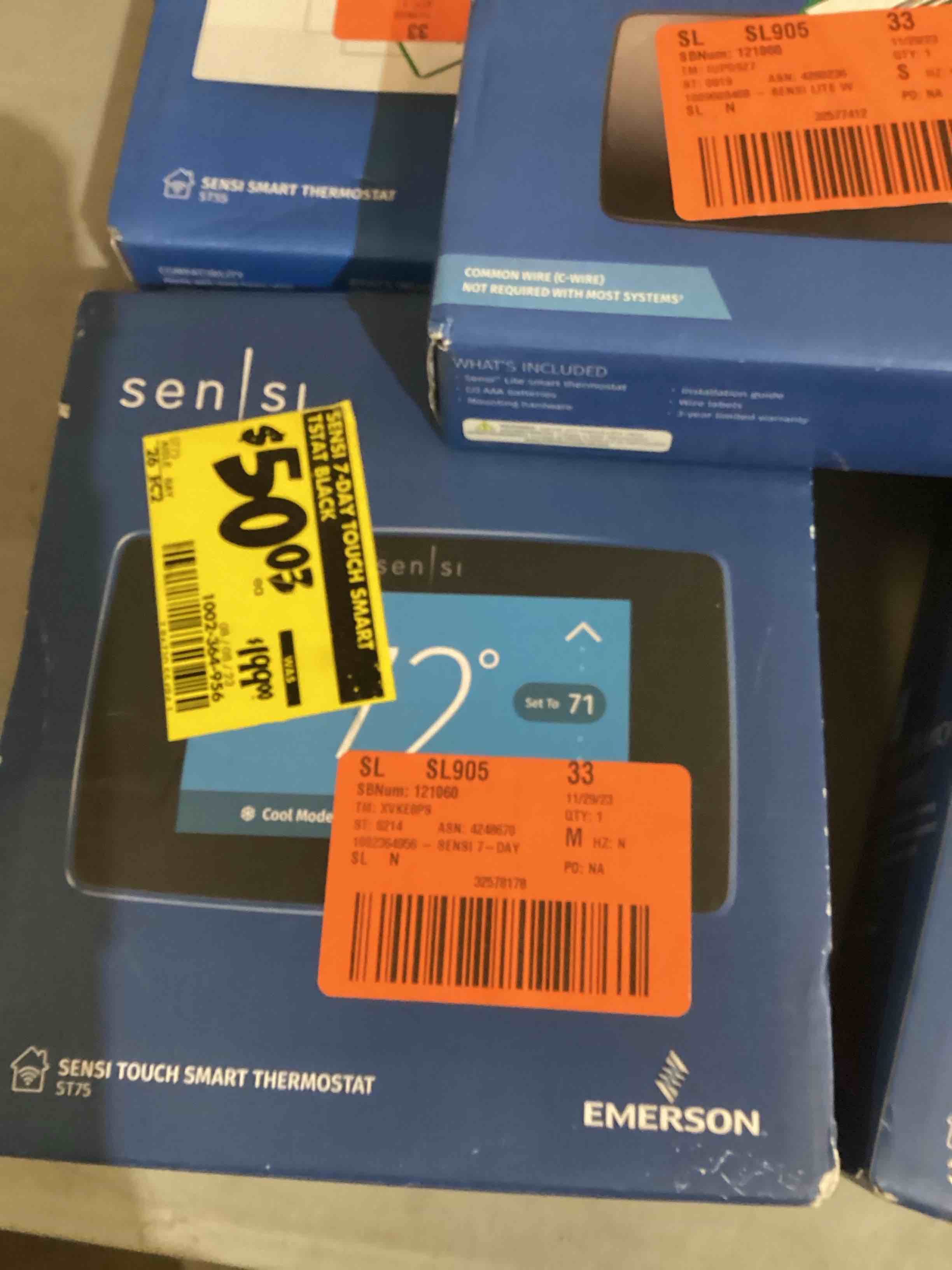 https://s3.amazonaws.com/lotting-images-prod/bidfta/RED5634561_1702482756540.jpeg