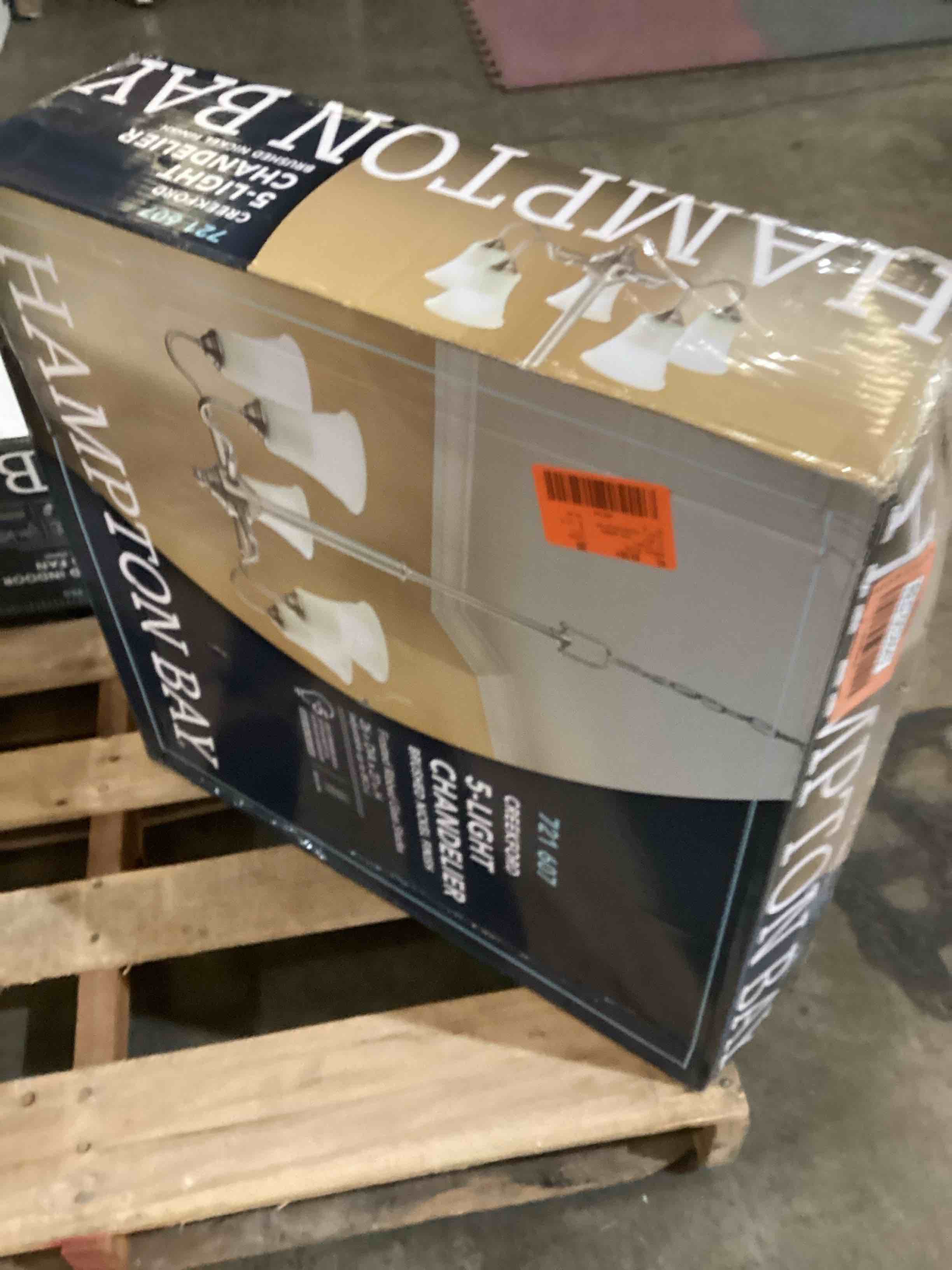 https://s3.amazonaws.com/lotting-images-prod/bidfta/RED5634643_1702497011103.jpeg