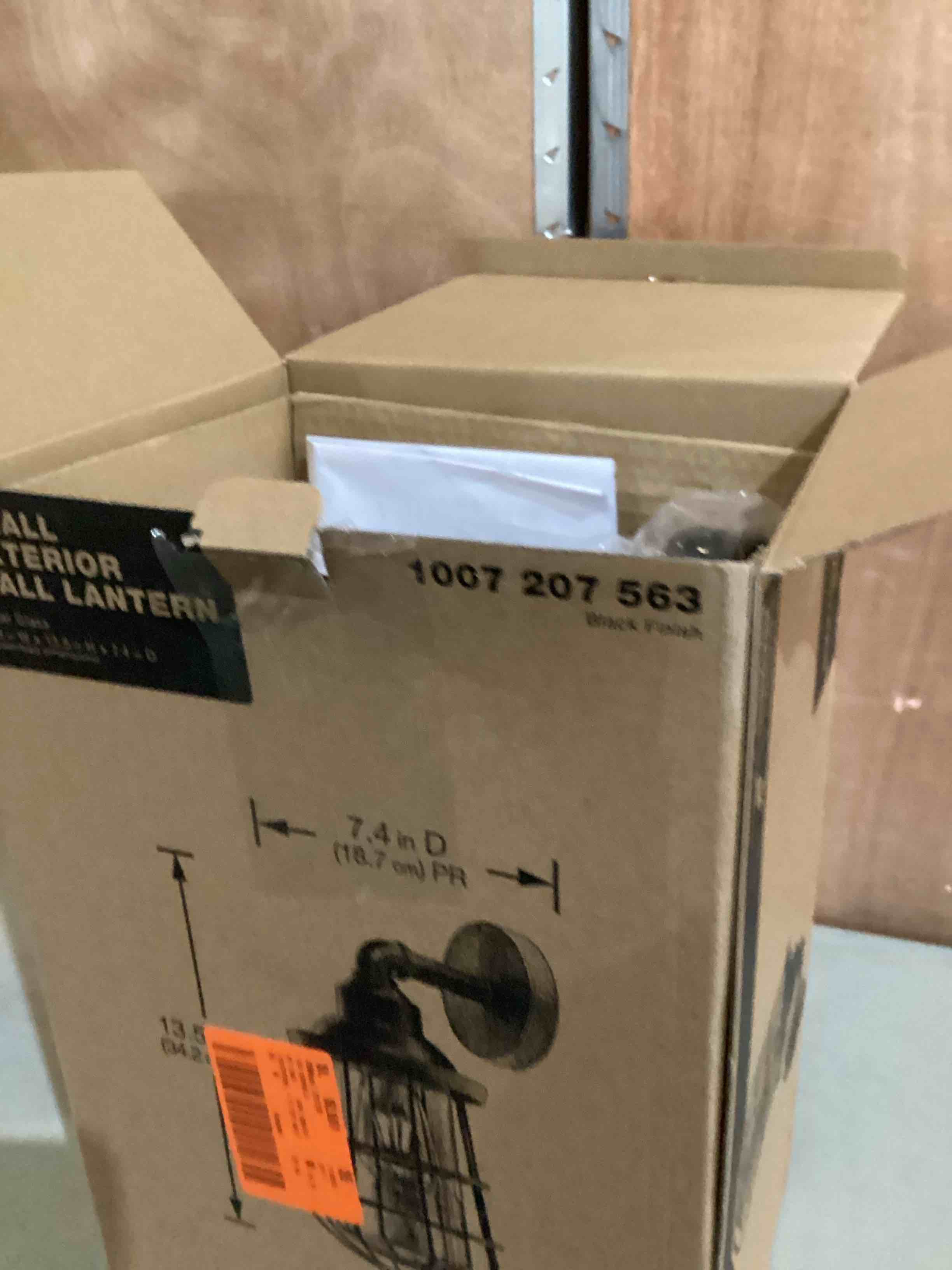 https://s3.amazonaws.com/lotting-images-prod/bidfta/RED5634644_1702496680195.jpeg