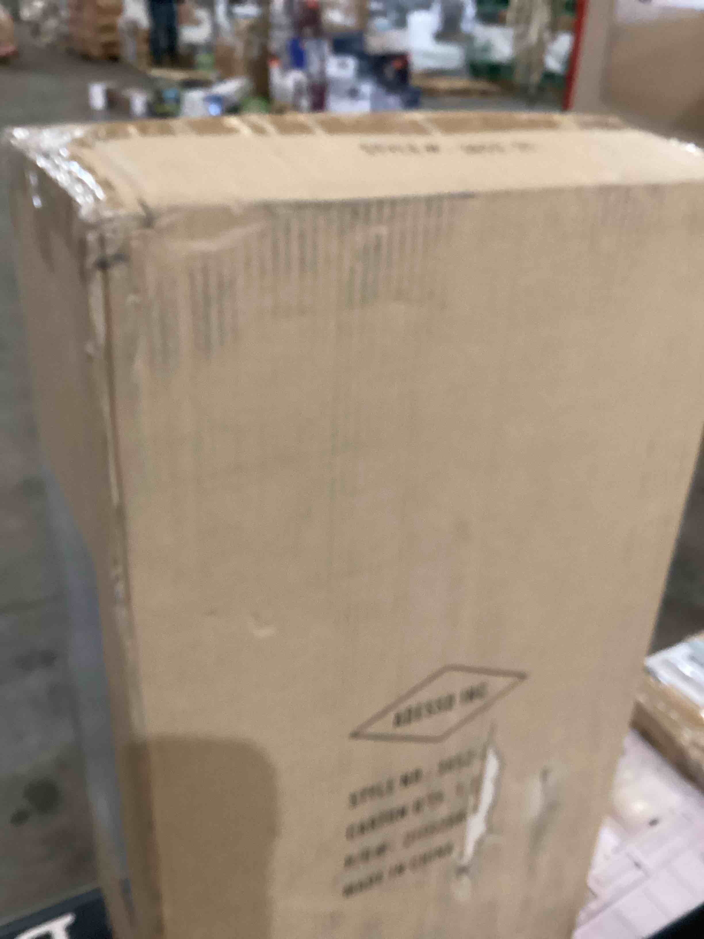 https://s3.amazonaws.com/lotting-images-prod/bidfta/RED5634645_1702496878959.jpeg