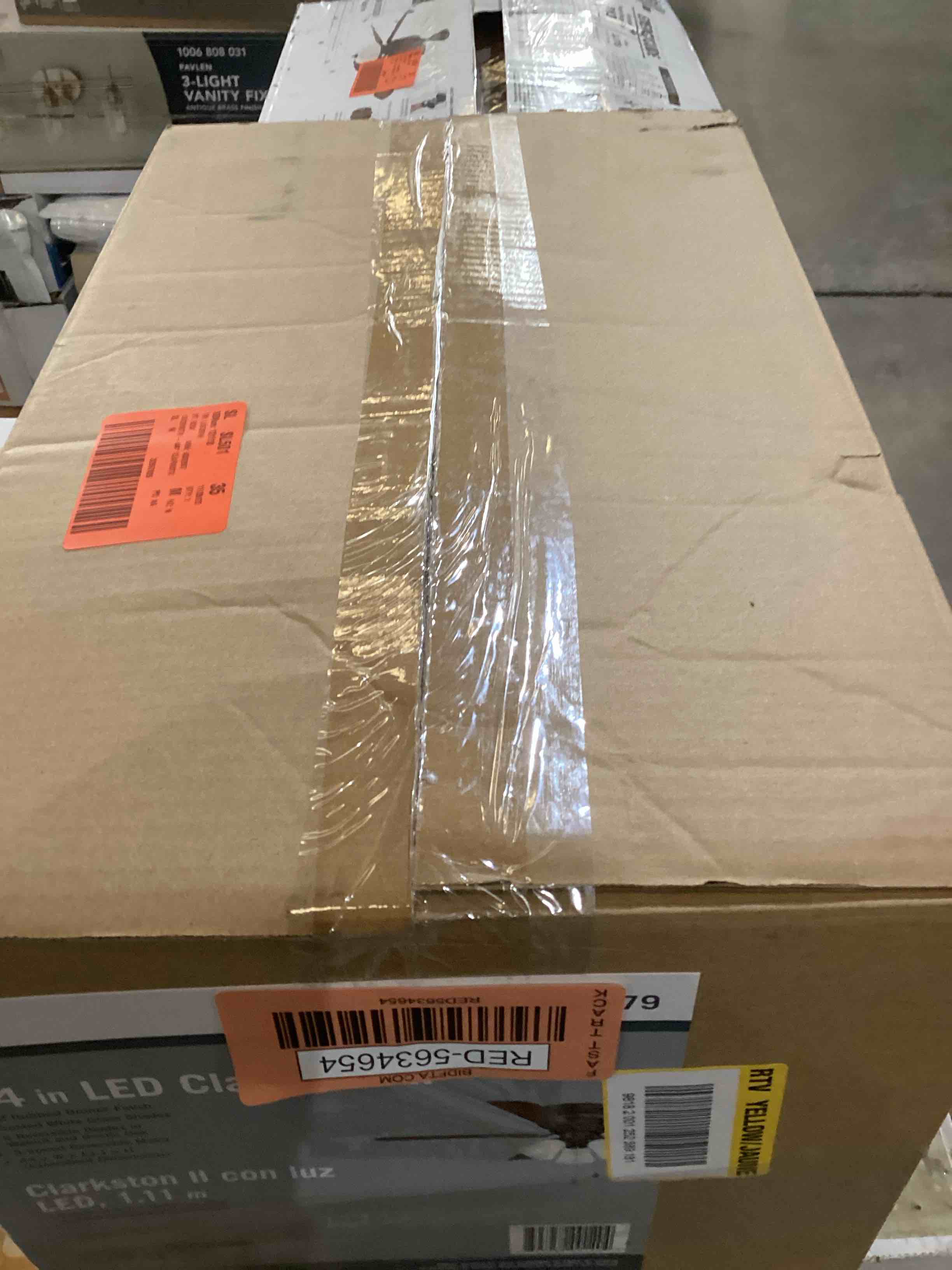 https://s3.amazonaws.com/lotting-images-prod/bidfta/RED5634654_1702496020954.jpeg