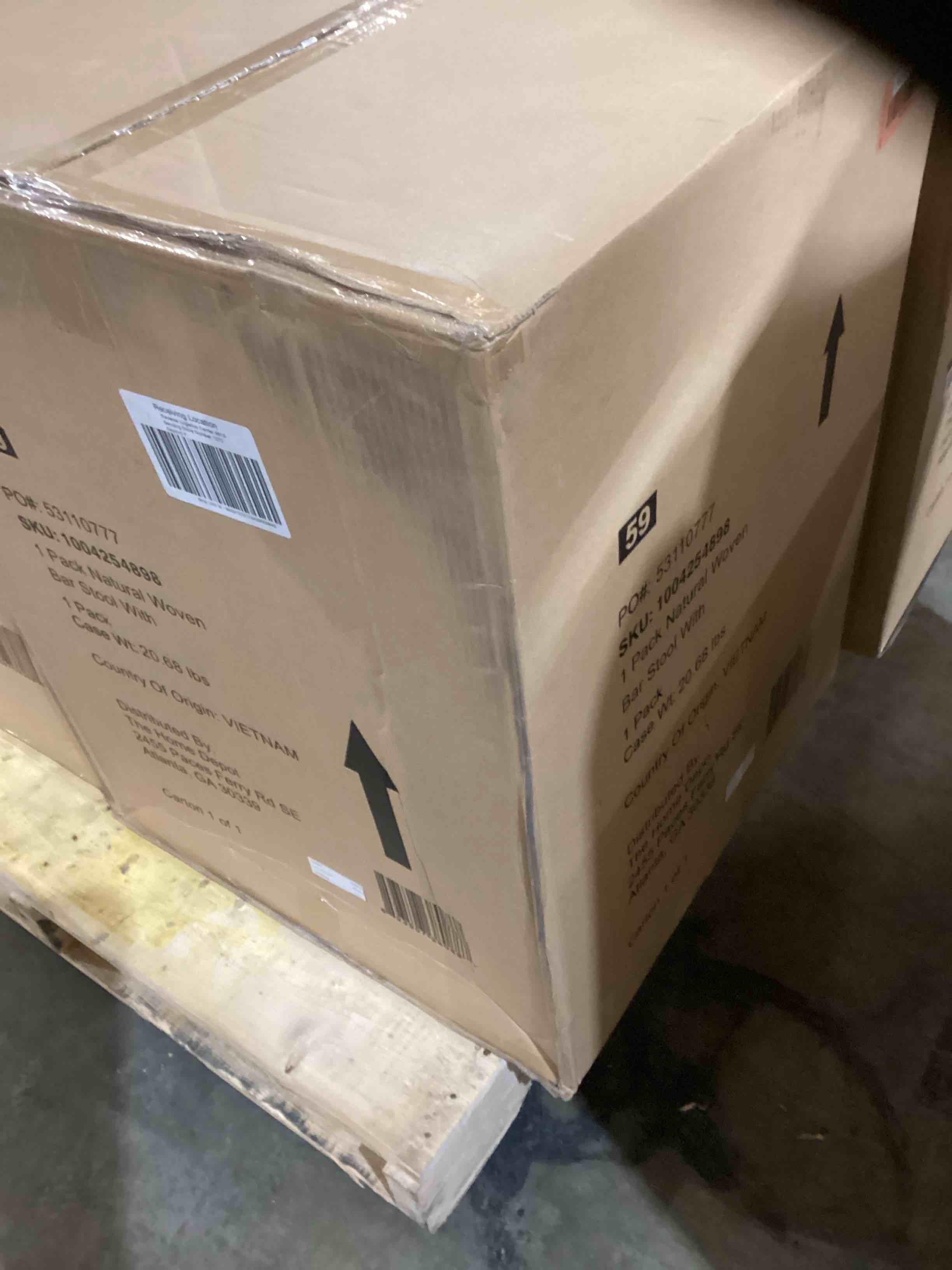 https://s3.amazonaws.com/lotting-images-prod/bidfta/RED5635061_1703082301735.jpeg