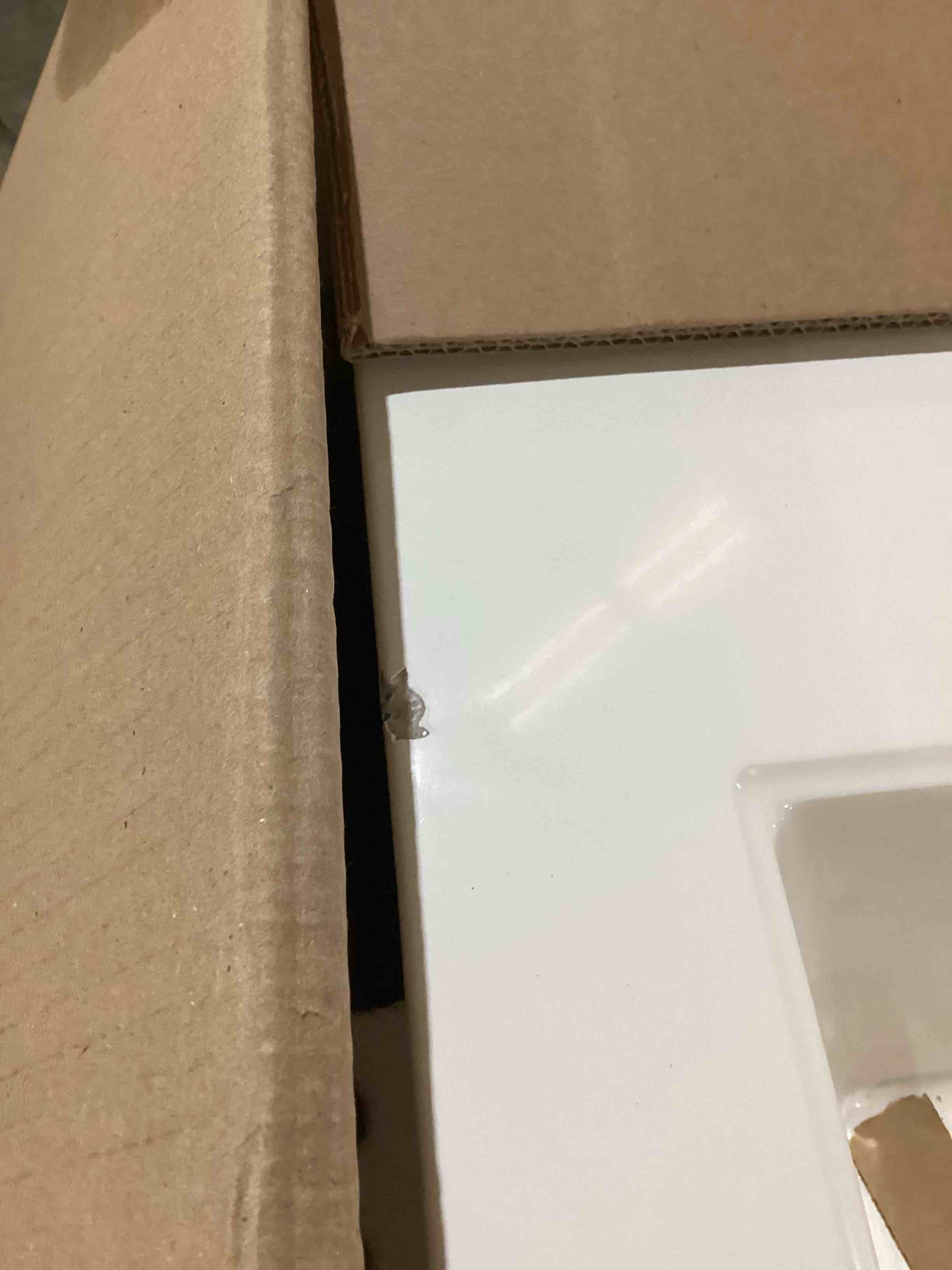 https://s3.amazonaws.com/lotting-images-prod/bidfta/RED5635175_1703167799212.jpeg