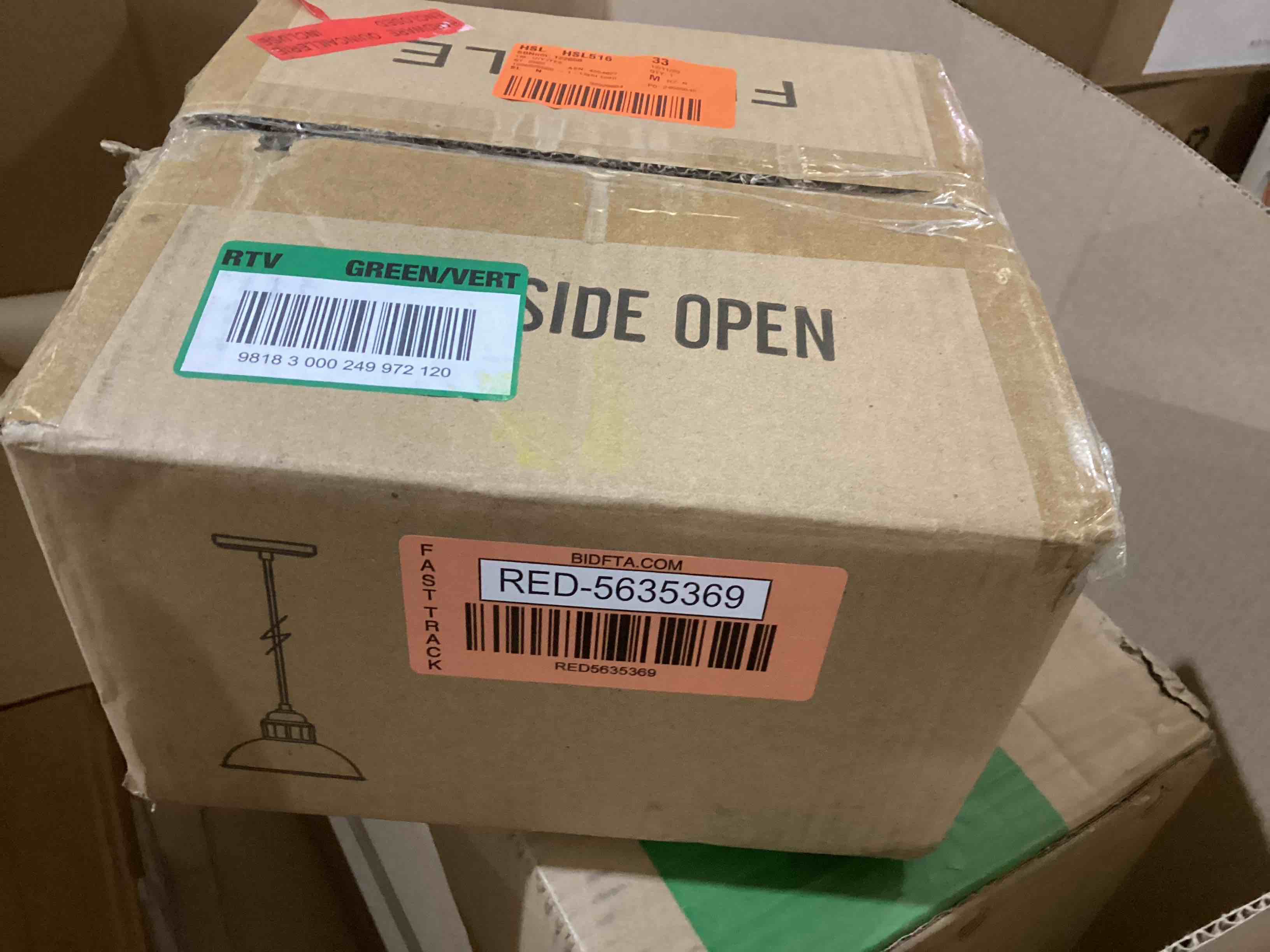 https://s3.amazonaws.com/lotting-images-prod/bidfta/RED5635369_1703260409111.jpeg