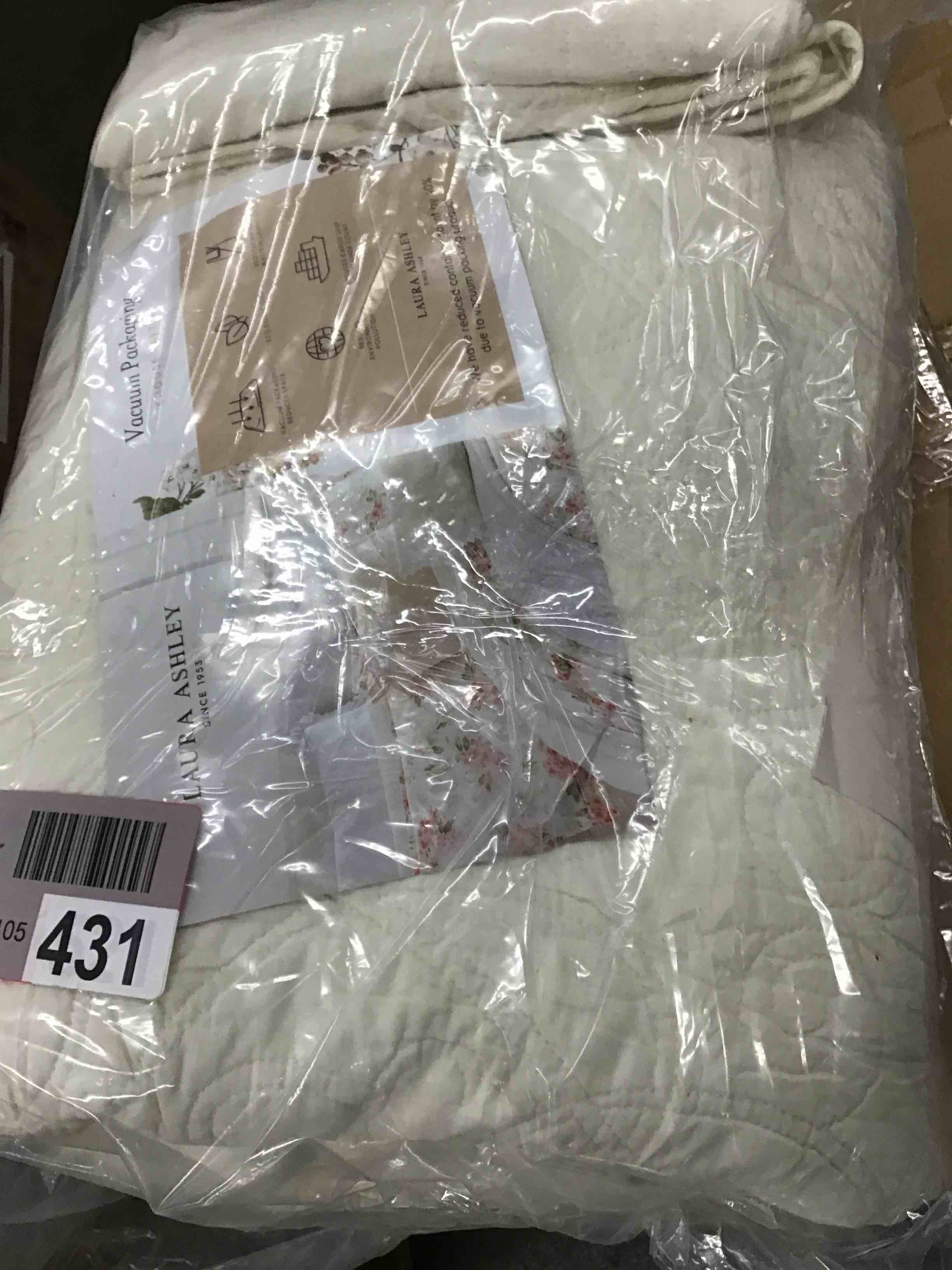https://s3.amazonaws.com/lotting-images-prod/bidfta/RED5636346_1707421269864.jpeg