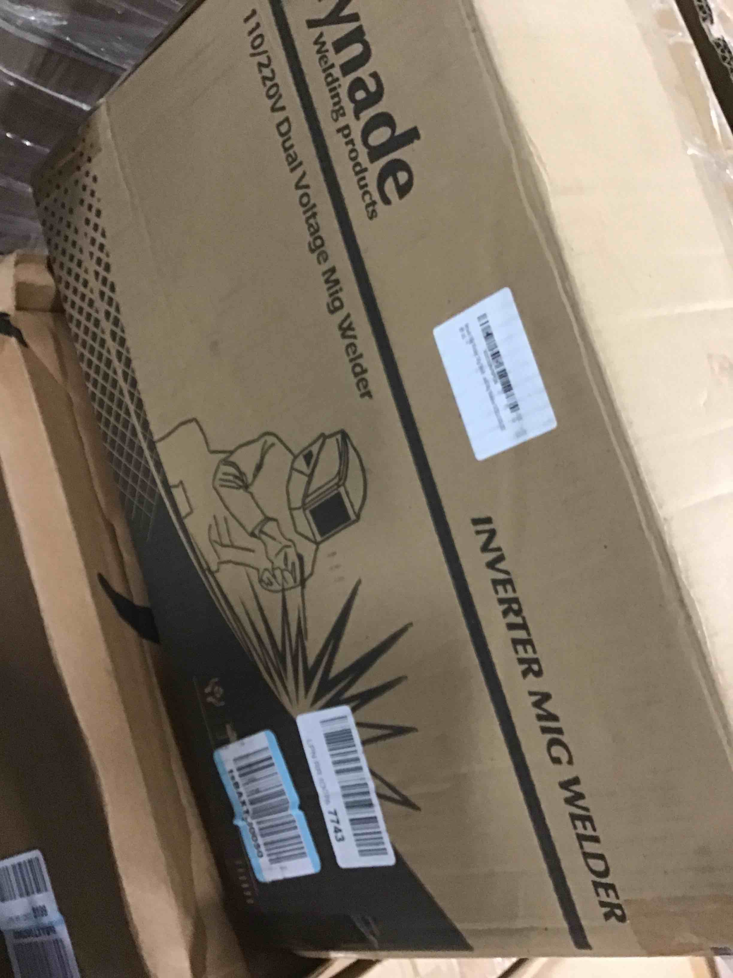 https://s3.amazonaws.com/lotting-images-prod/bidfta/RED5638751_1715865217155.jpeg