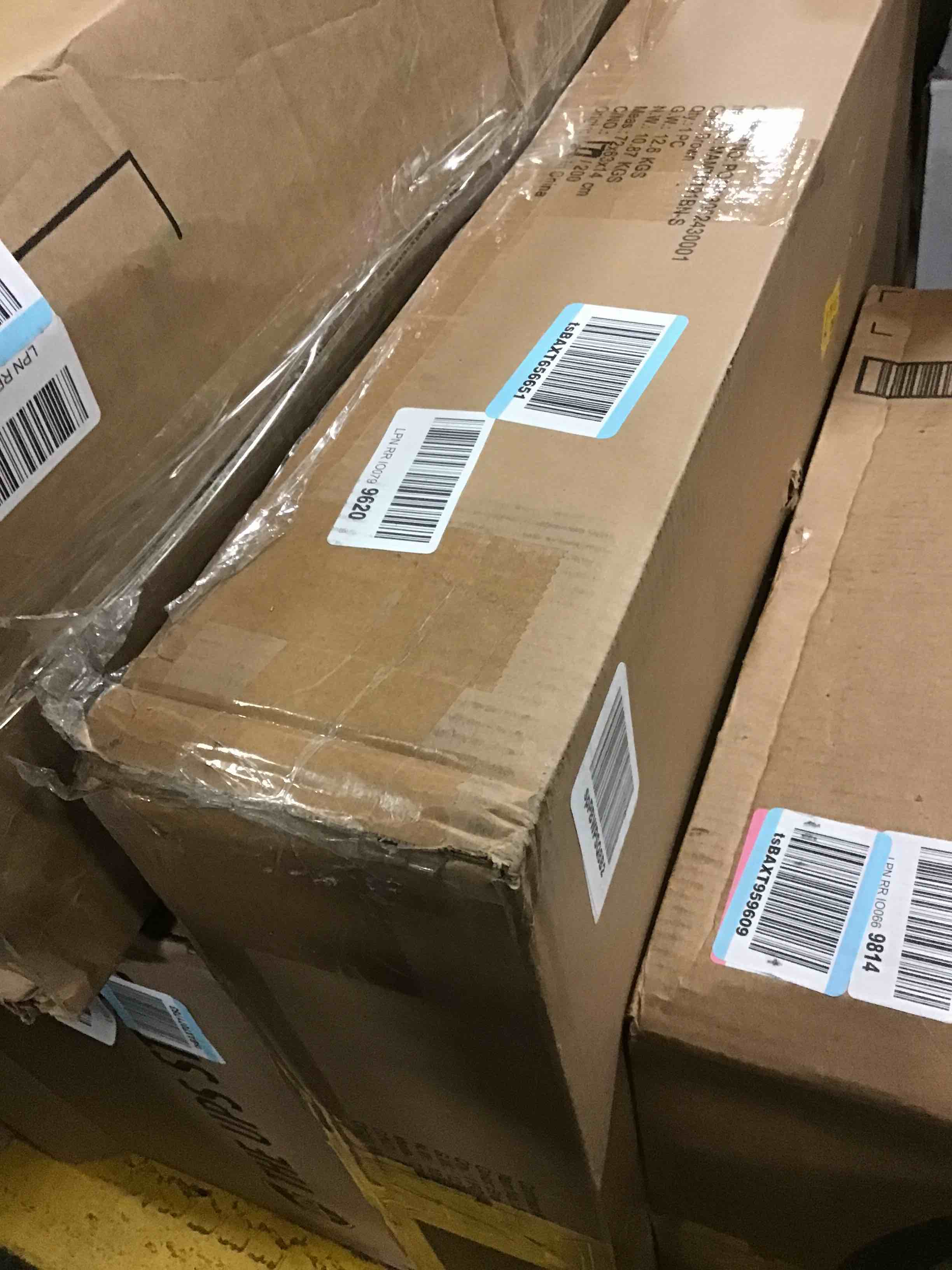 https://s3.amazonaws.com/lotting-images-prod/bidfta/RED5638759_1715865747167.jpeg