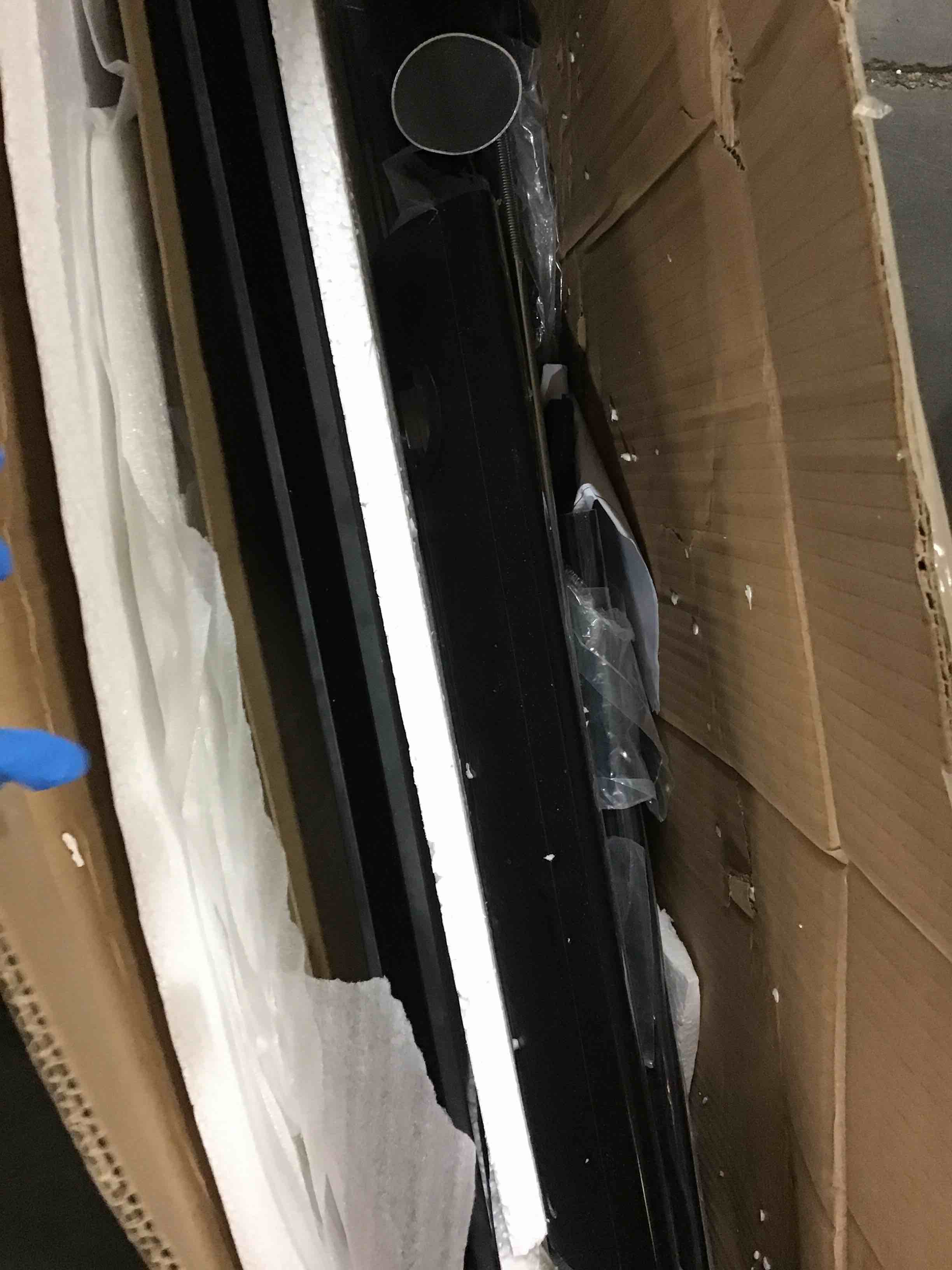 https://s3.amazonaws.com/lotting-images-prod/bidfta/RED5638765_1715866323941.jpeg