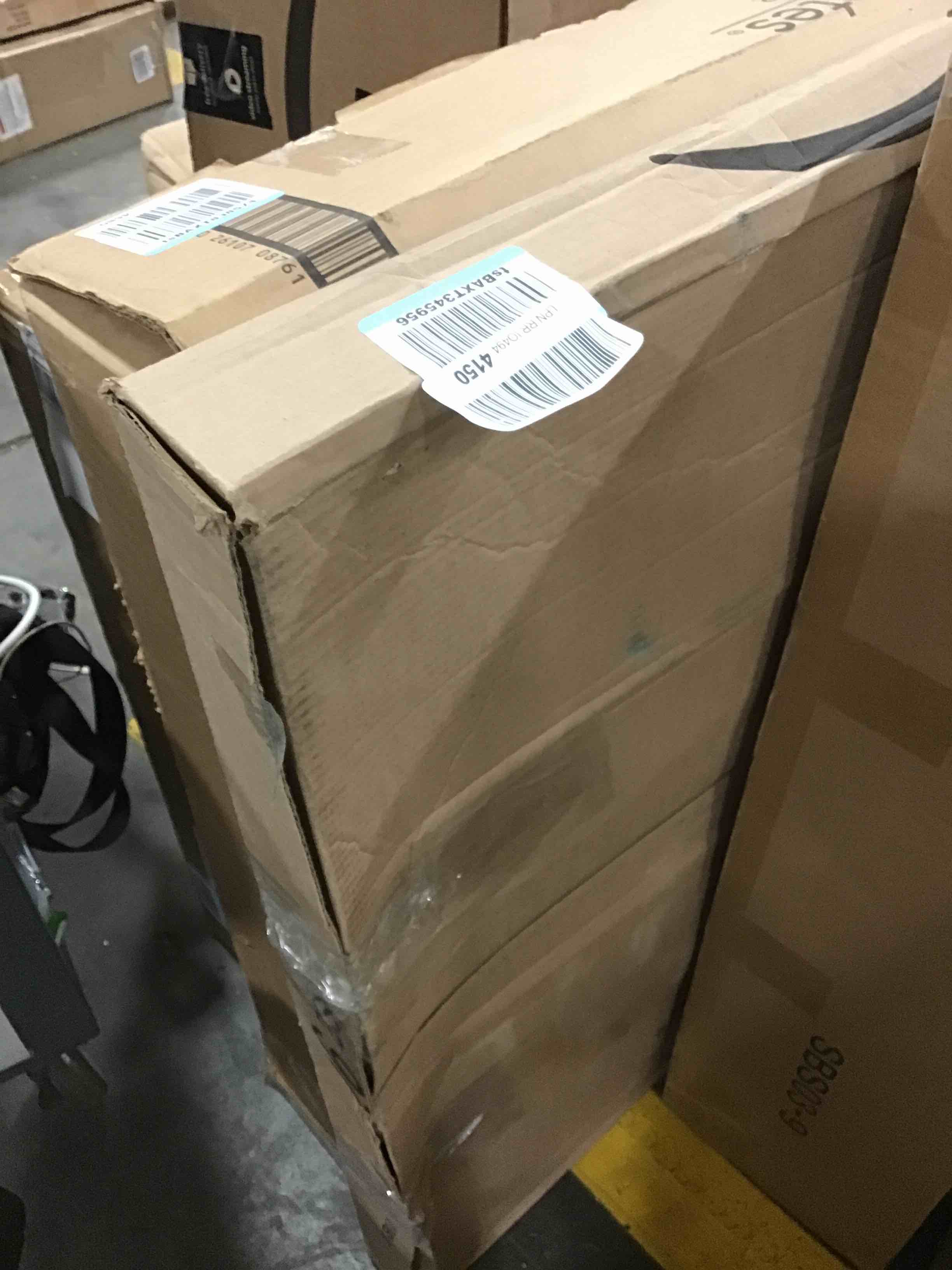 https://s3.amazonaws.com/lotting-images-prod/bidfta/RED5638768_1715866511121.jpeg