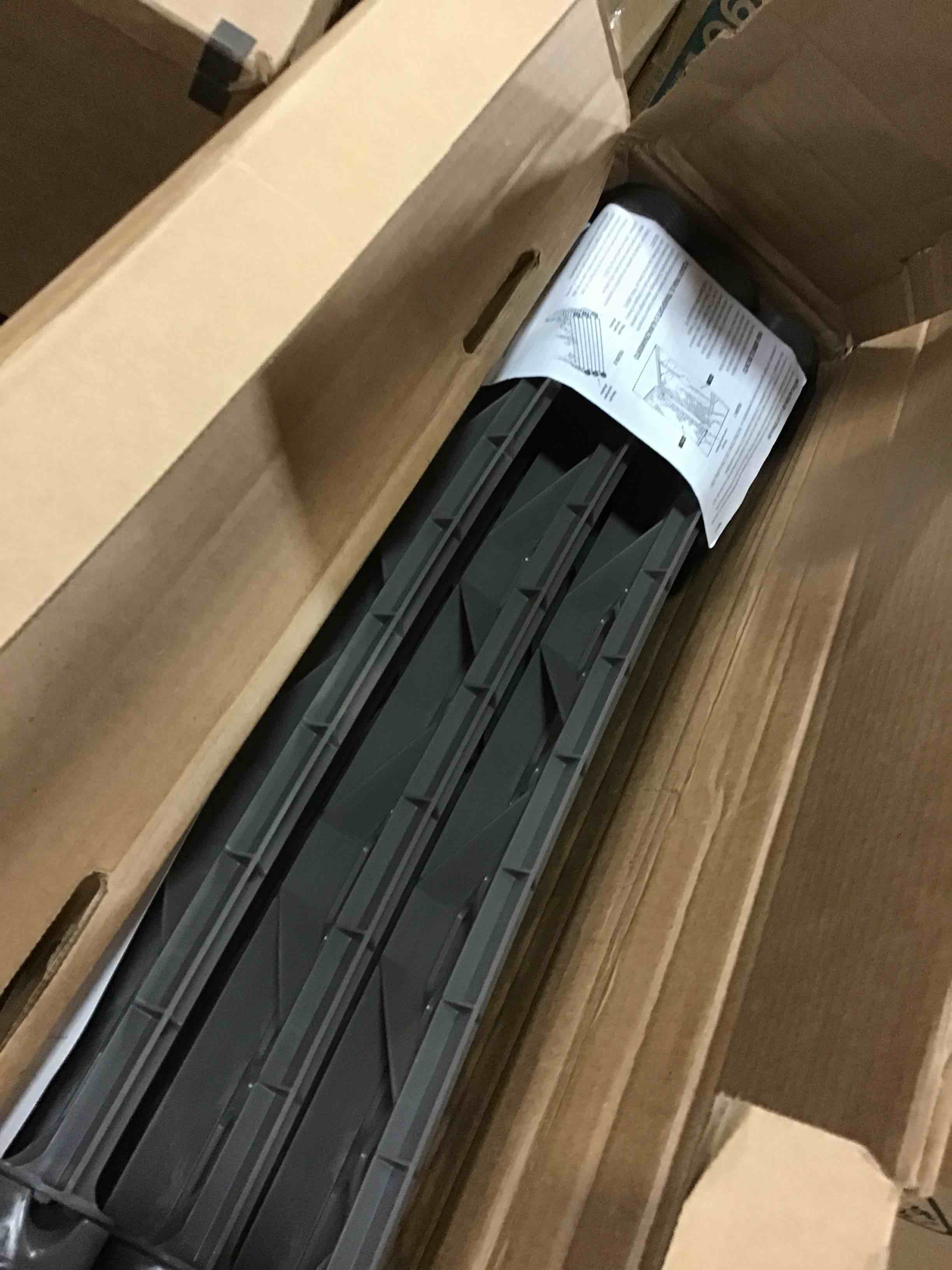 https://s3.amazonaws.com/lotting-images-prod/bidfta/RED5638769_1715866631732.jpeg