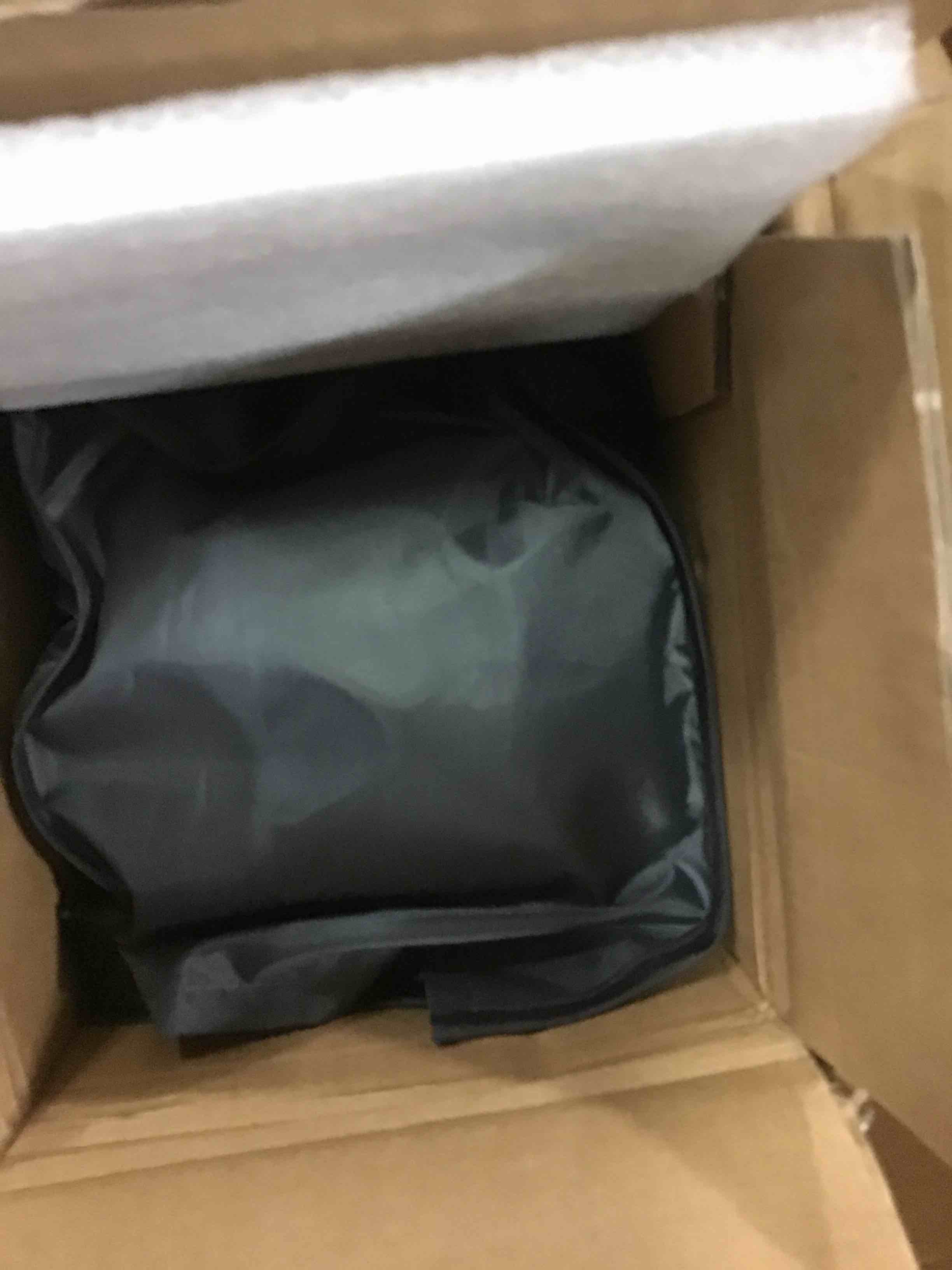 https://s3.amazonaws.com/lotting-images-prod/bidfta/RED5638770_1715866761610.jpeg