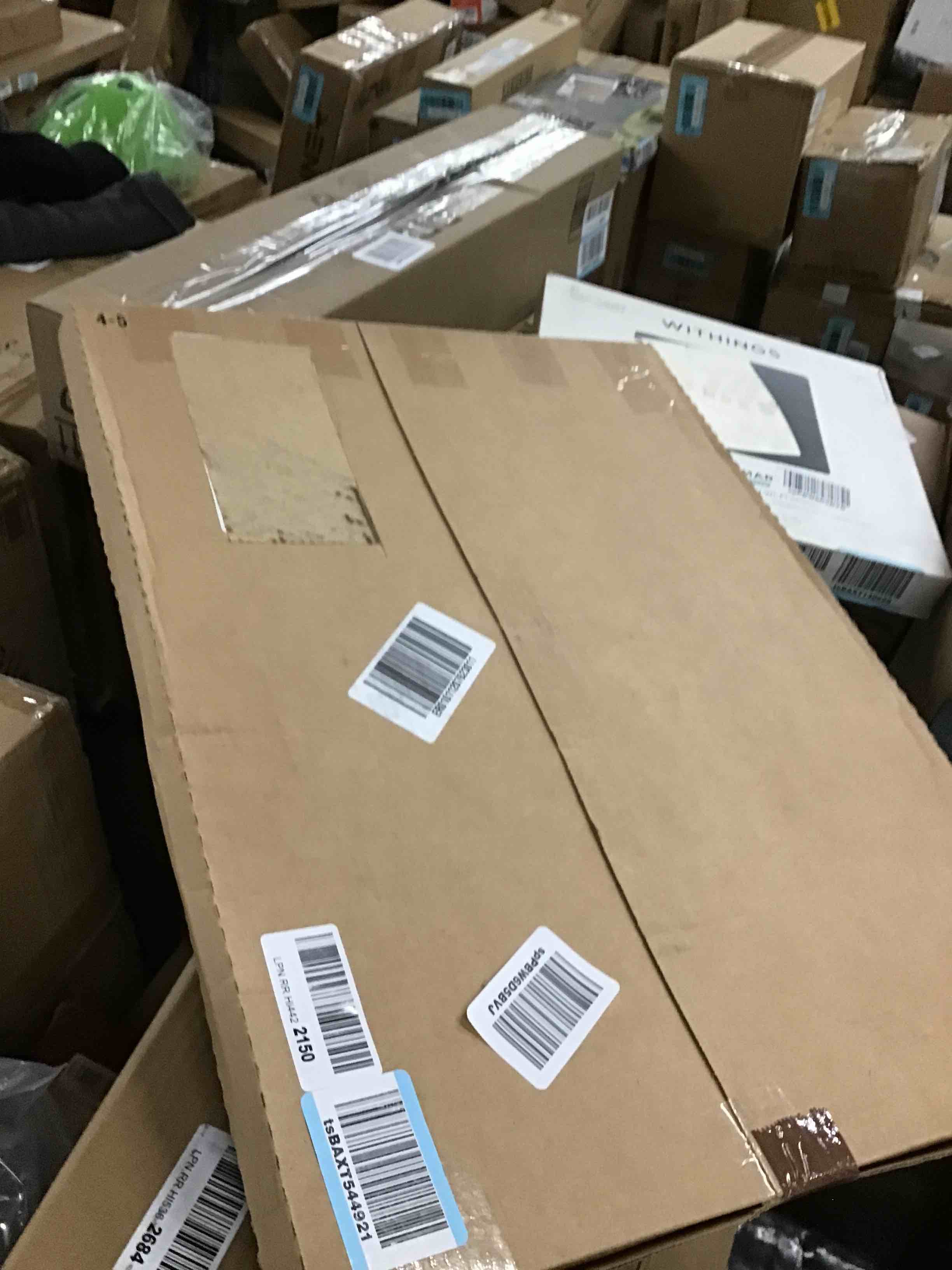 https://s3.amazonaws.com/lotting-images-prod/bidfta/RED5640453_1707418548991.jpeg