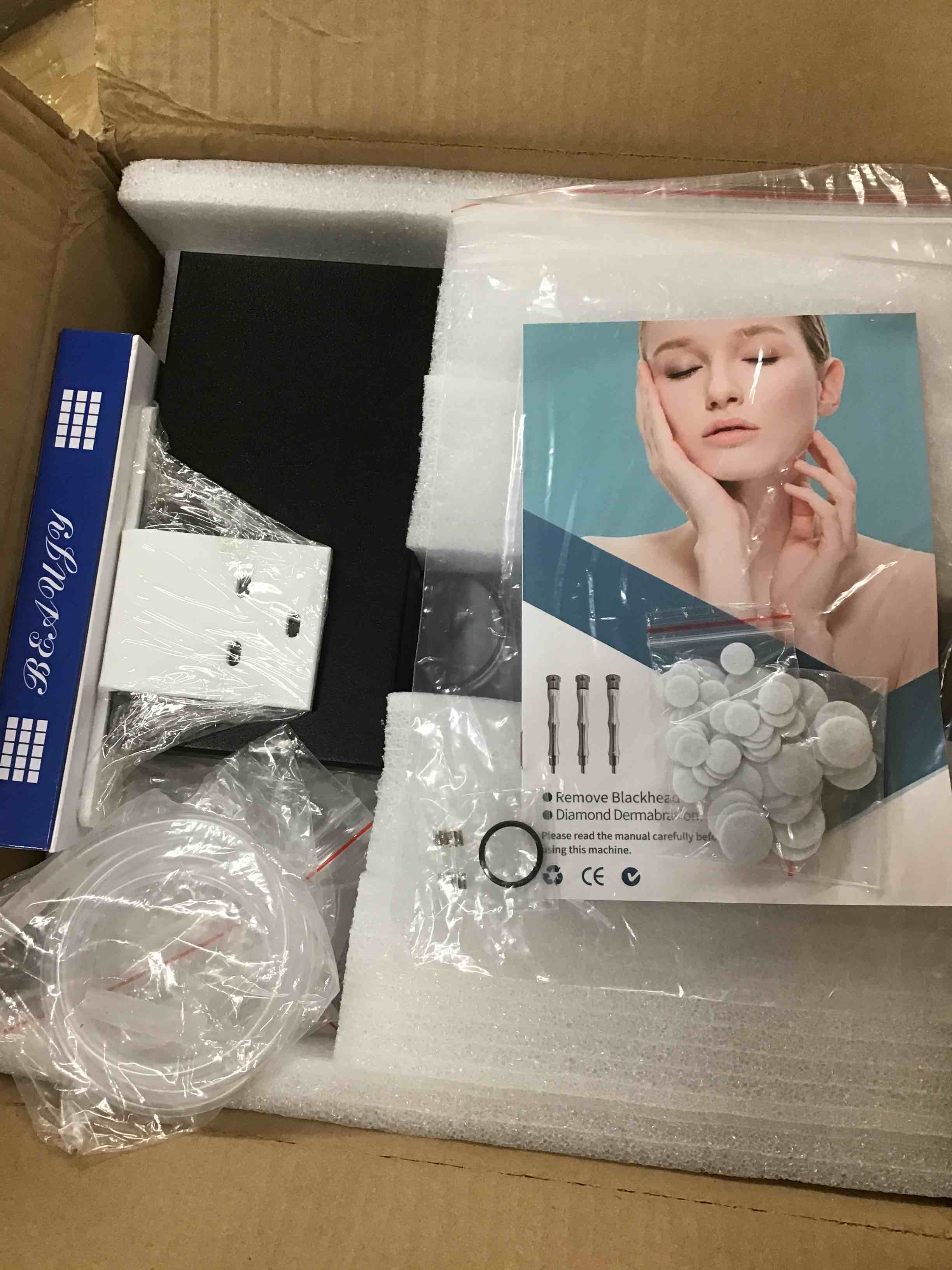 https://s3.amazonaws.com/lotting-images-prod/bidfta/RED5640528_1707488334194.jpeg
