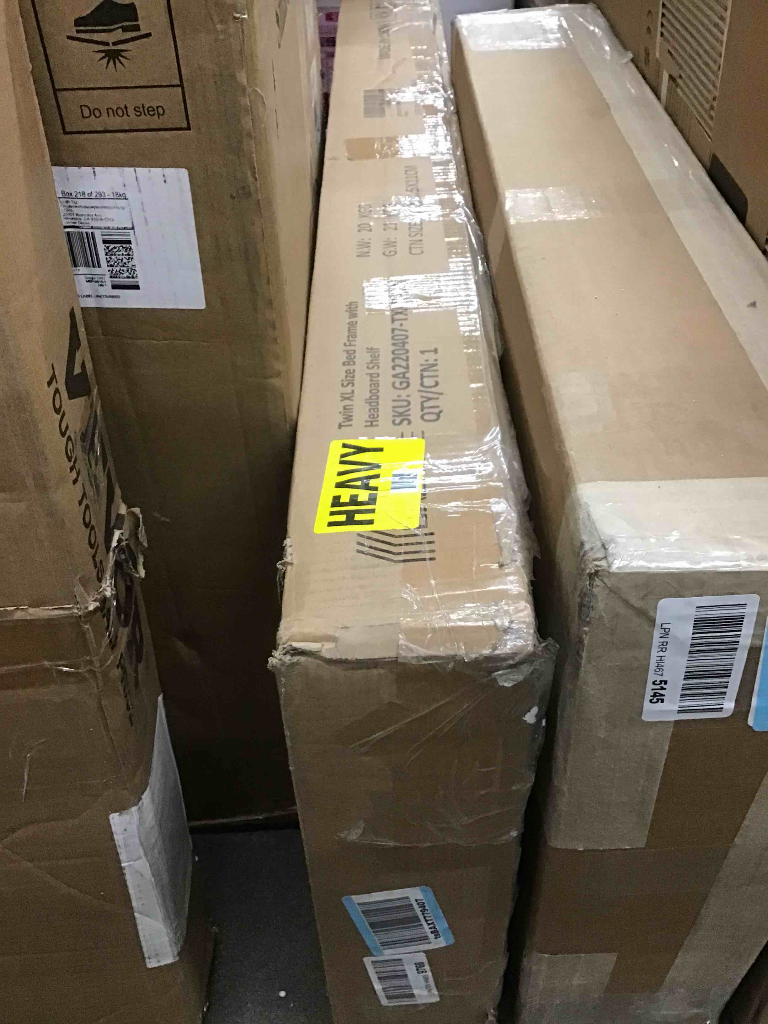 https://s3.amazonaws.com/lotting-images-prod/bidfta/RED5640804_1708440124800.jpeg