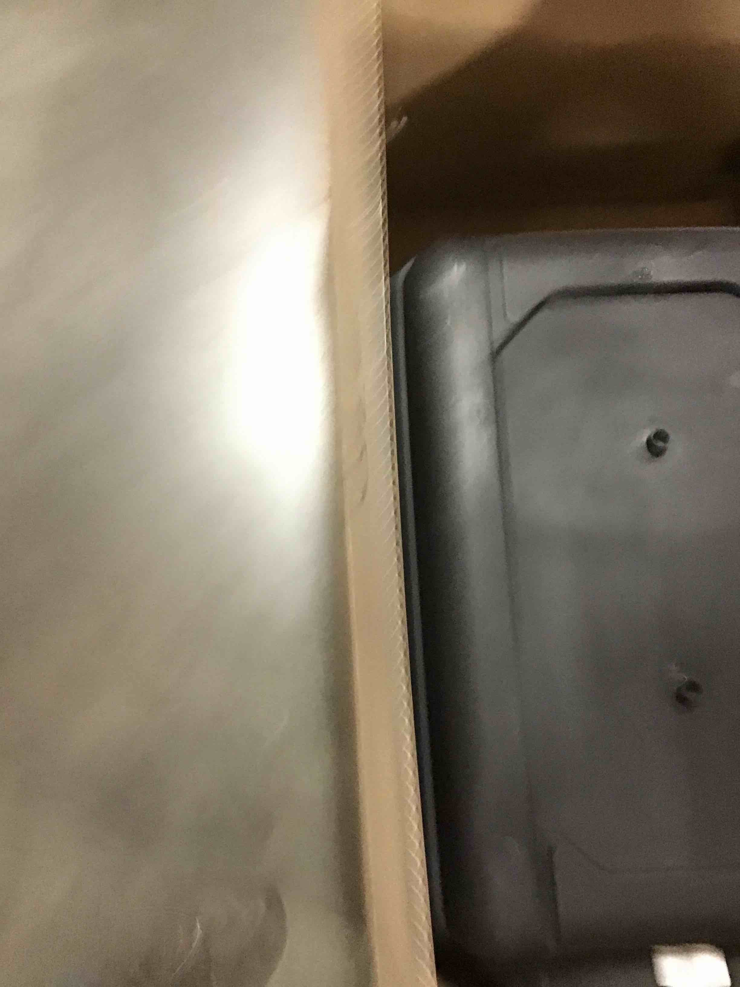 https://s3.amazonaws.com/lotting-images-prod/bidfta/RED5641703_1710253094667.jpeg