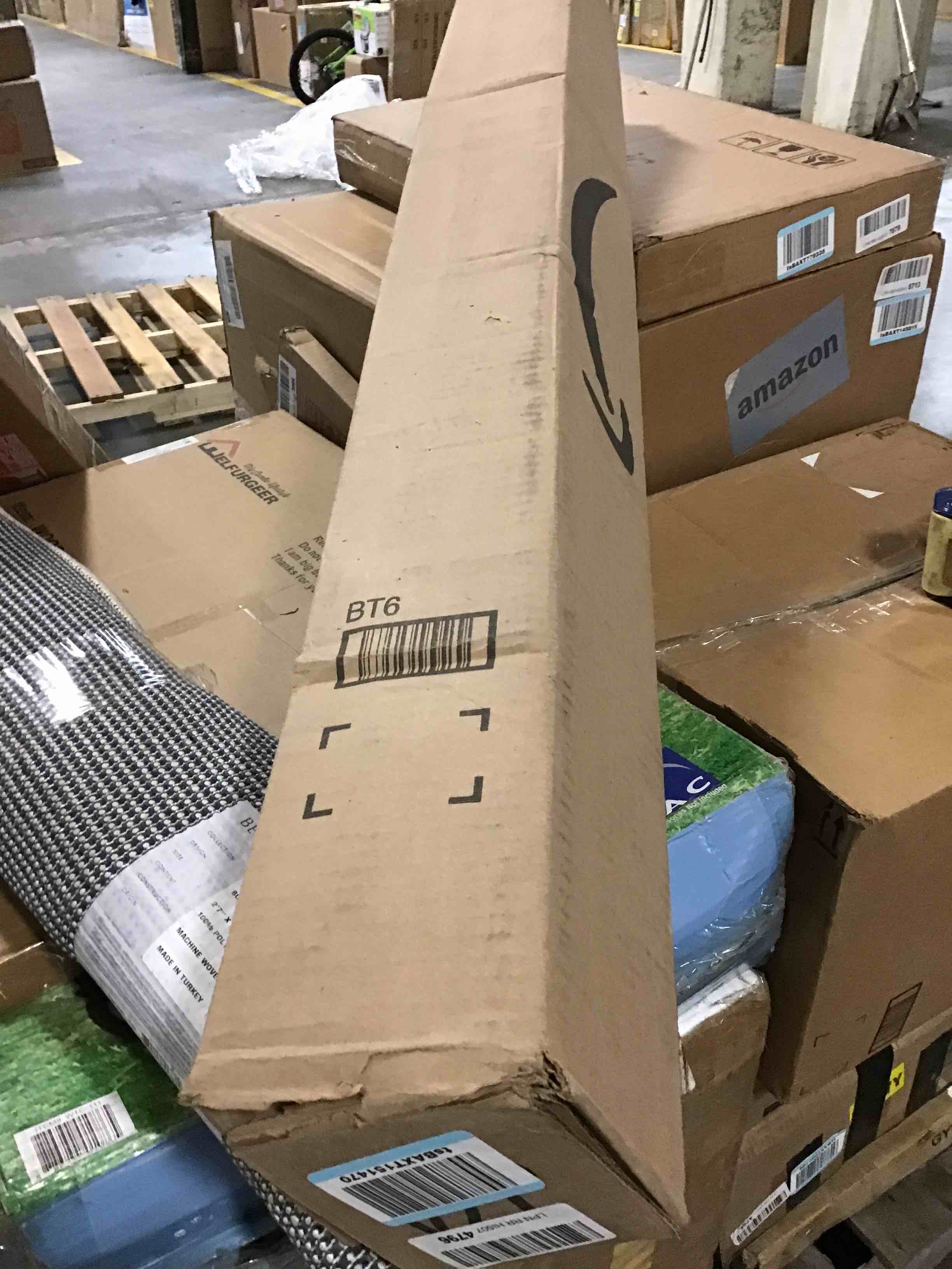 https://s3.amazonaws.com/lotting-images-prod/bidfta/RED5641715_1710254233846.jpeg
