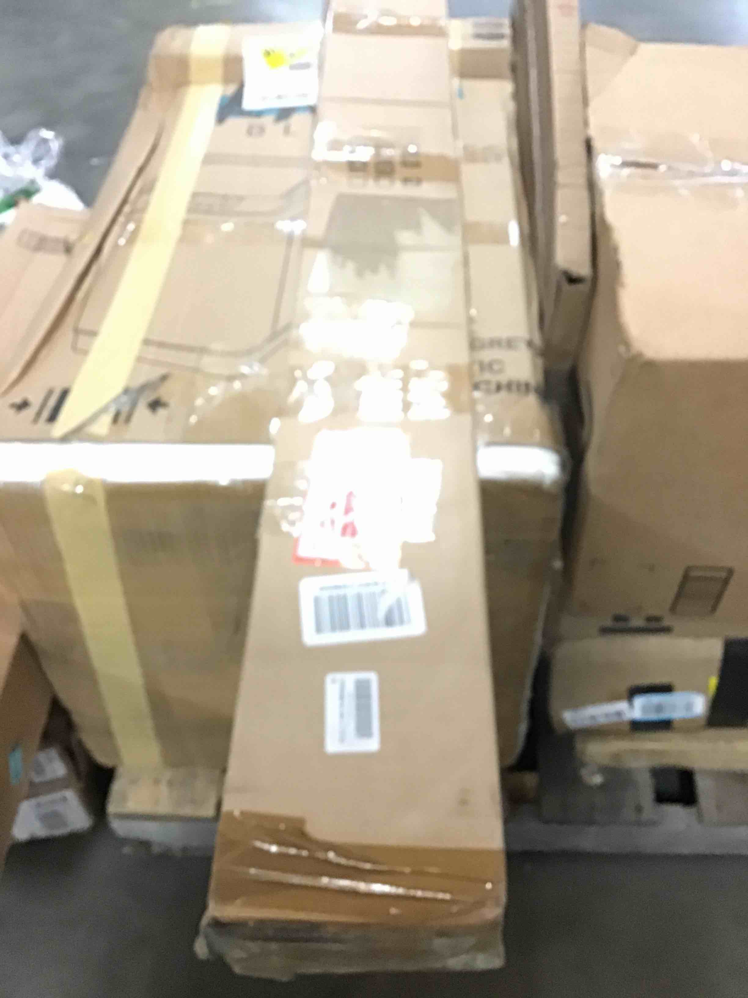 https://s3.amazonaws.com/lotting-images-prod/bidfta/RED5641720_1710254765537.jpeg