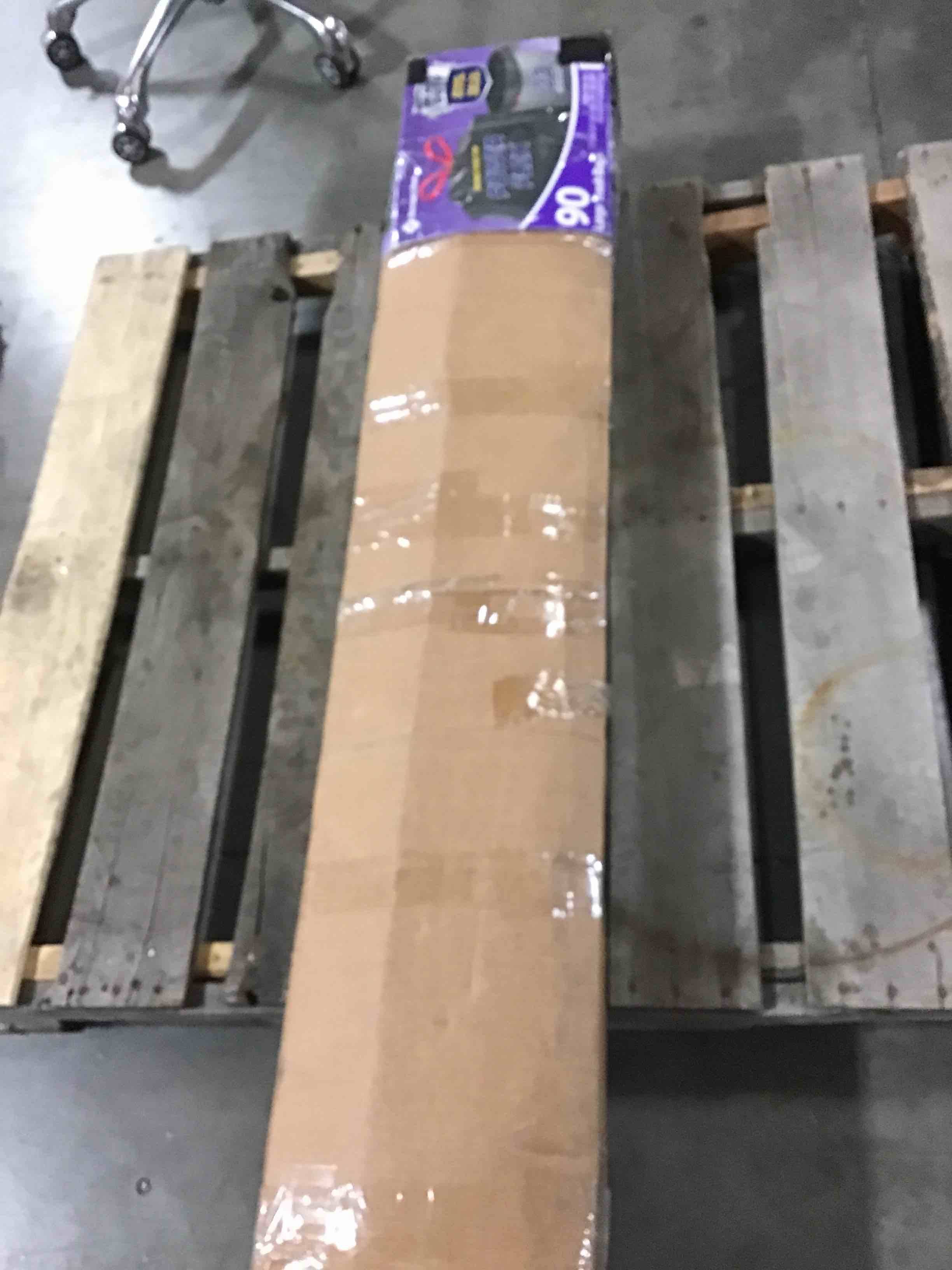 https://s3.amazonaws.com/lotting-images-prod/bidfta/RED5641732_1710255968917.jpeg