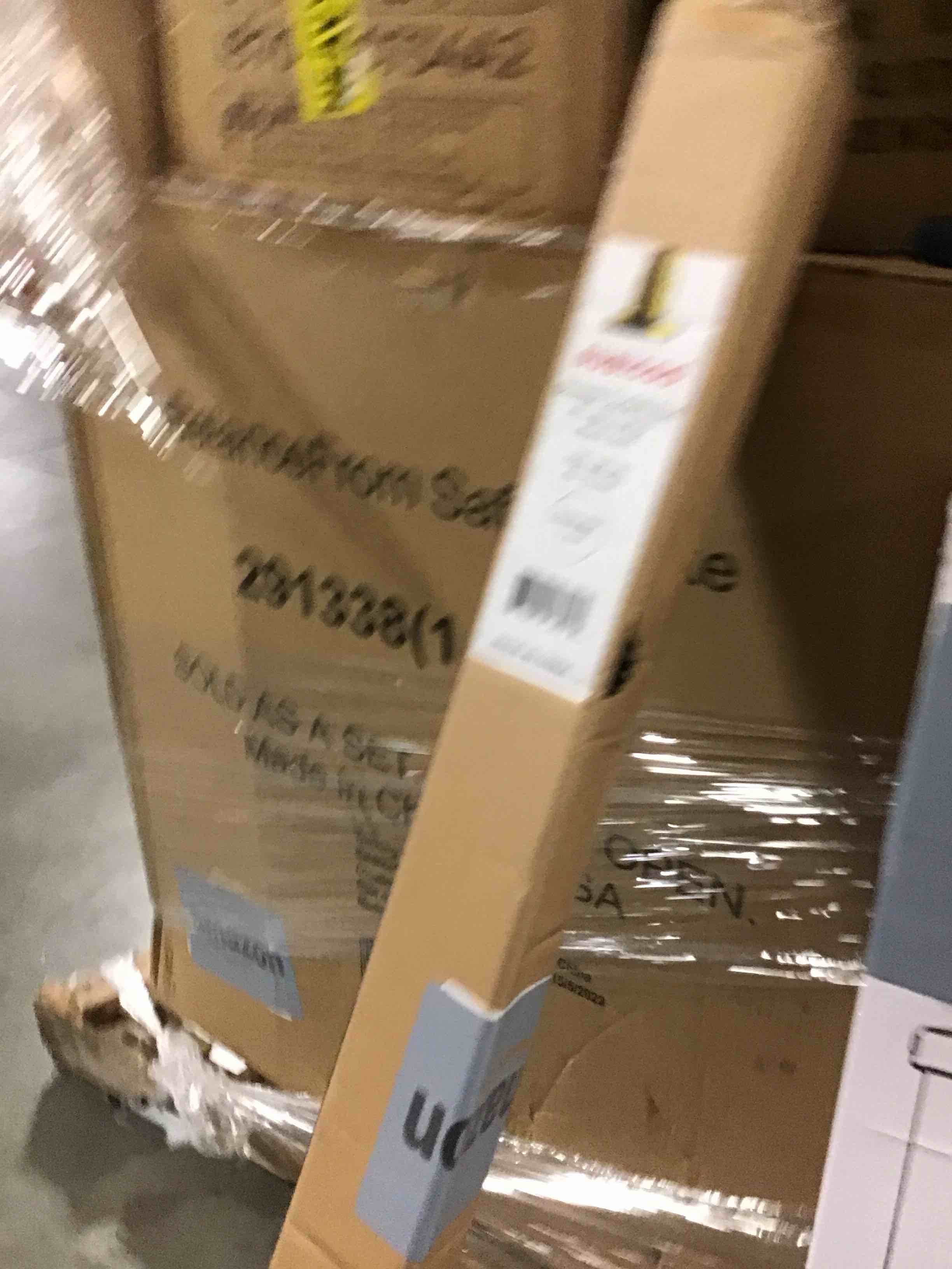 https://s3.amazonaws.com/lotting-images-prod/bidfta/RED5641741_1710257405802.jpeg