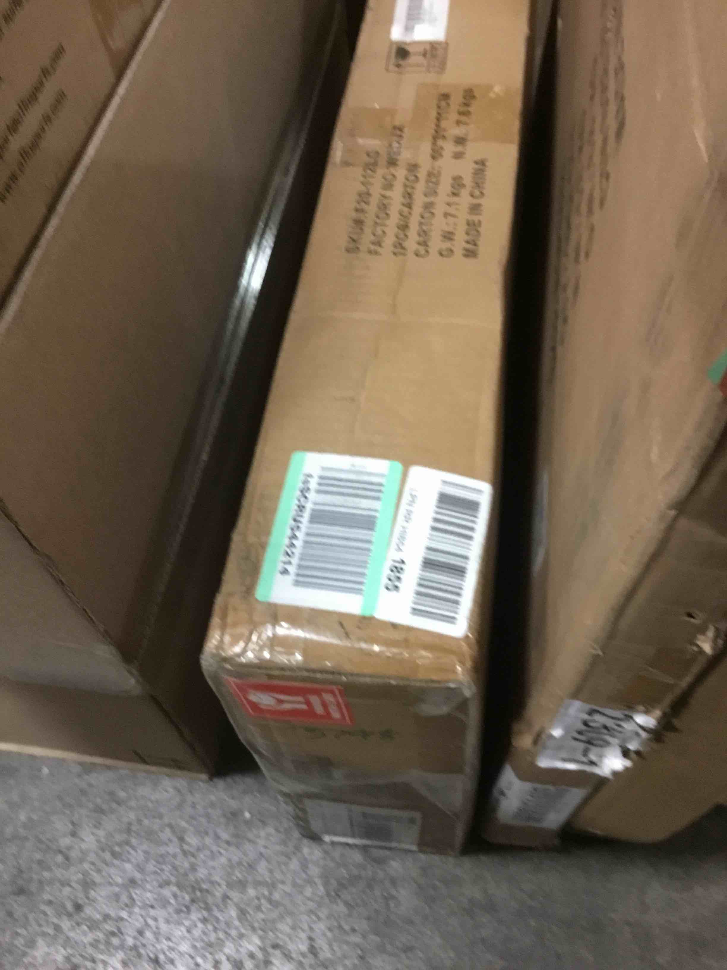 https://s3.amazonaws.com/lotting-images-prod/bidfta/RED5642153_1706629820329.jpeg