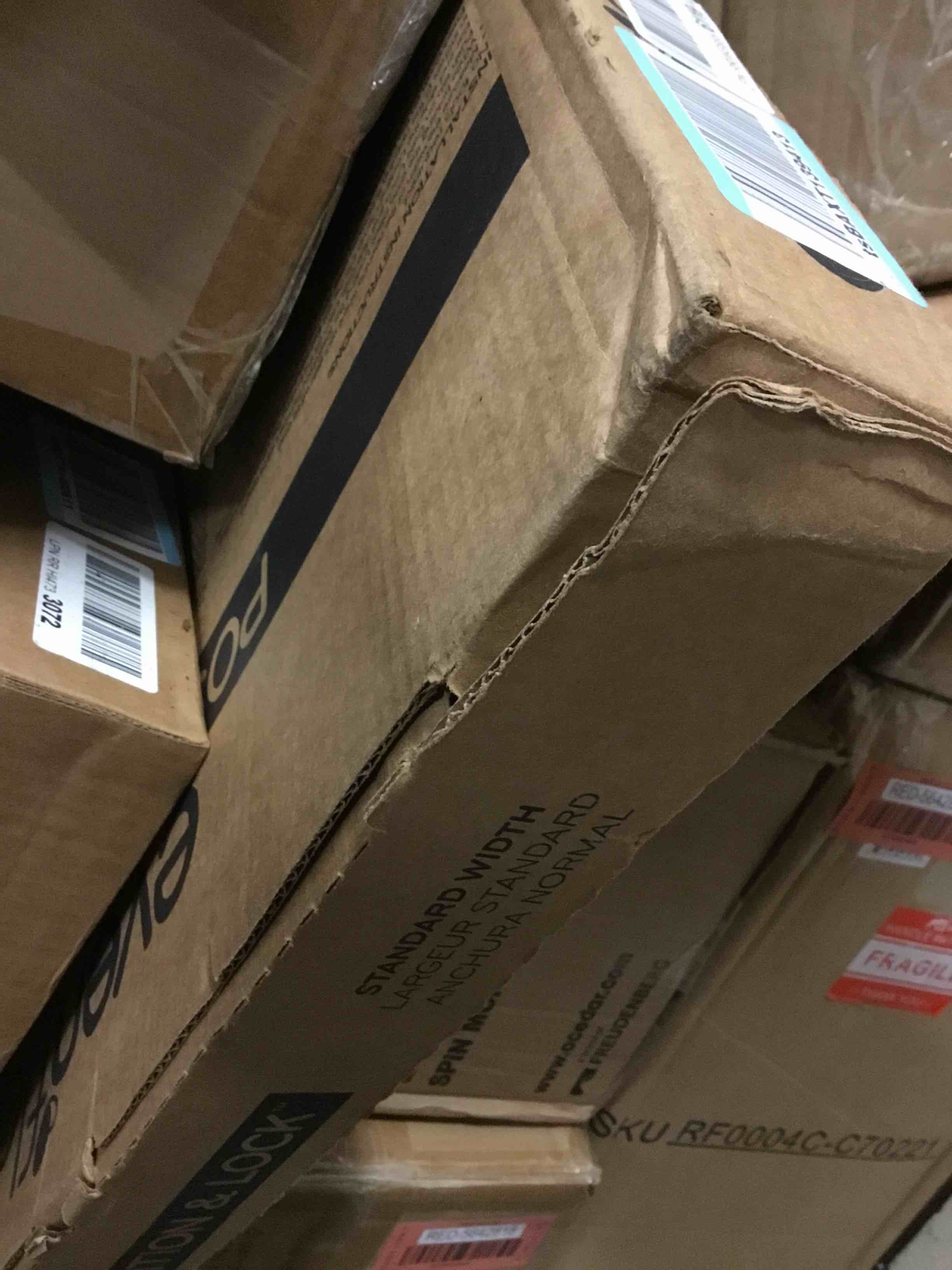 https://s3.amazonaws.com/lotting-images-prod/bidfta/RED5642819_1707487877595.jpeg