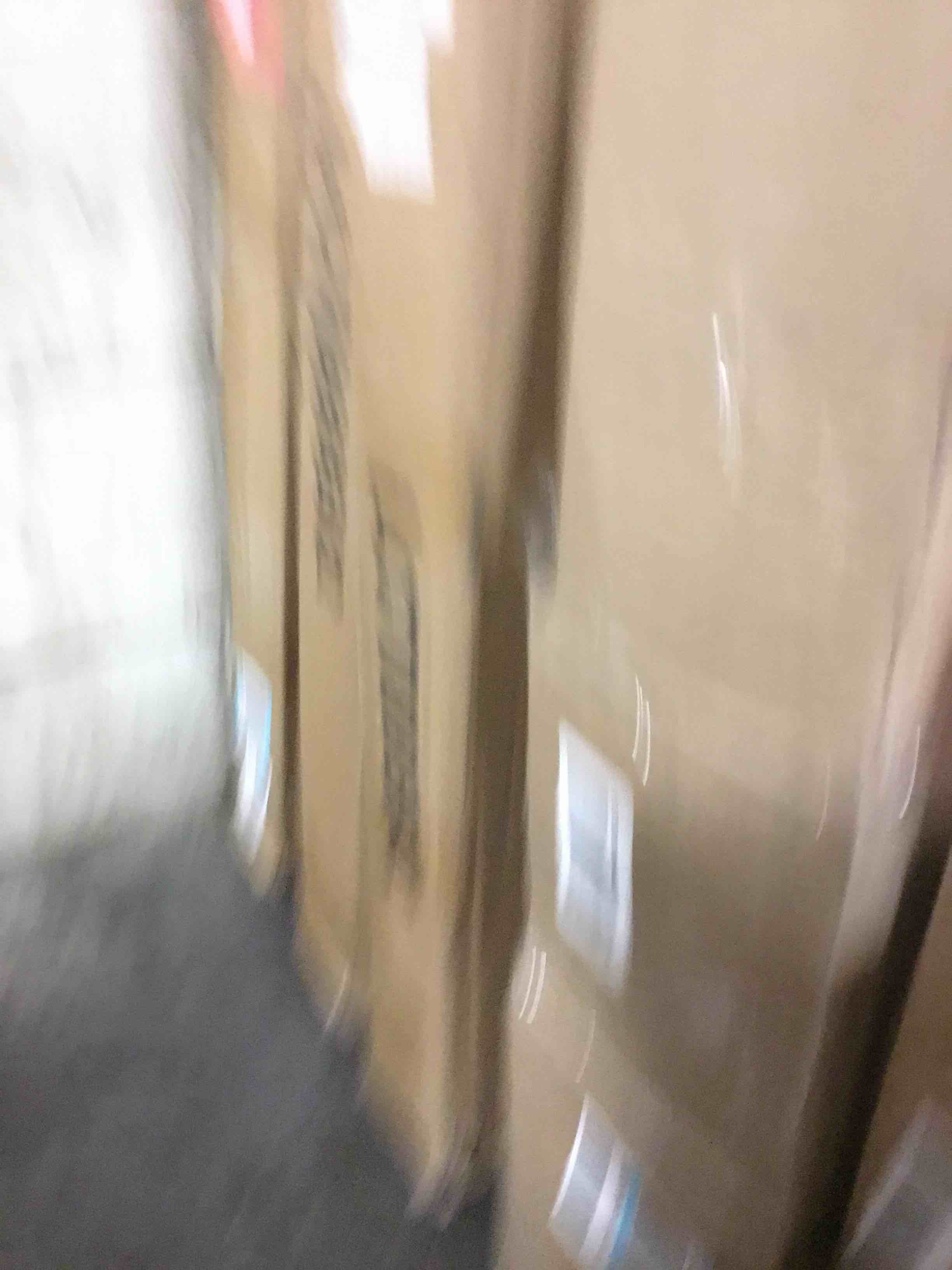 https://s3.amazonaws.com/lotting-images-prod/bidfta/RED5642917_1707744234299.jpeg