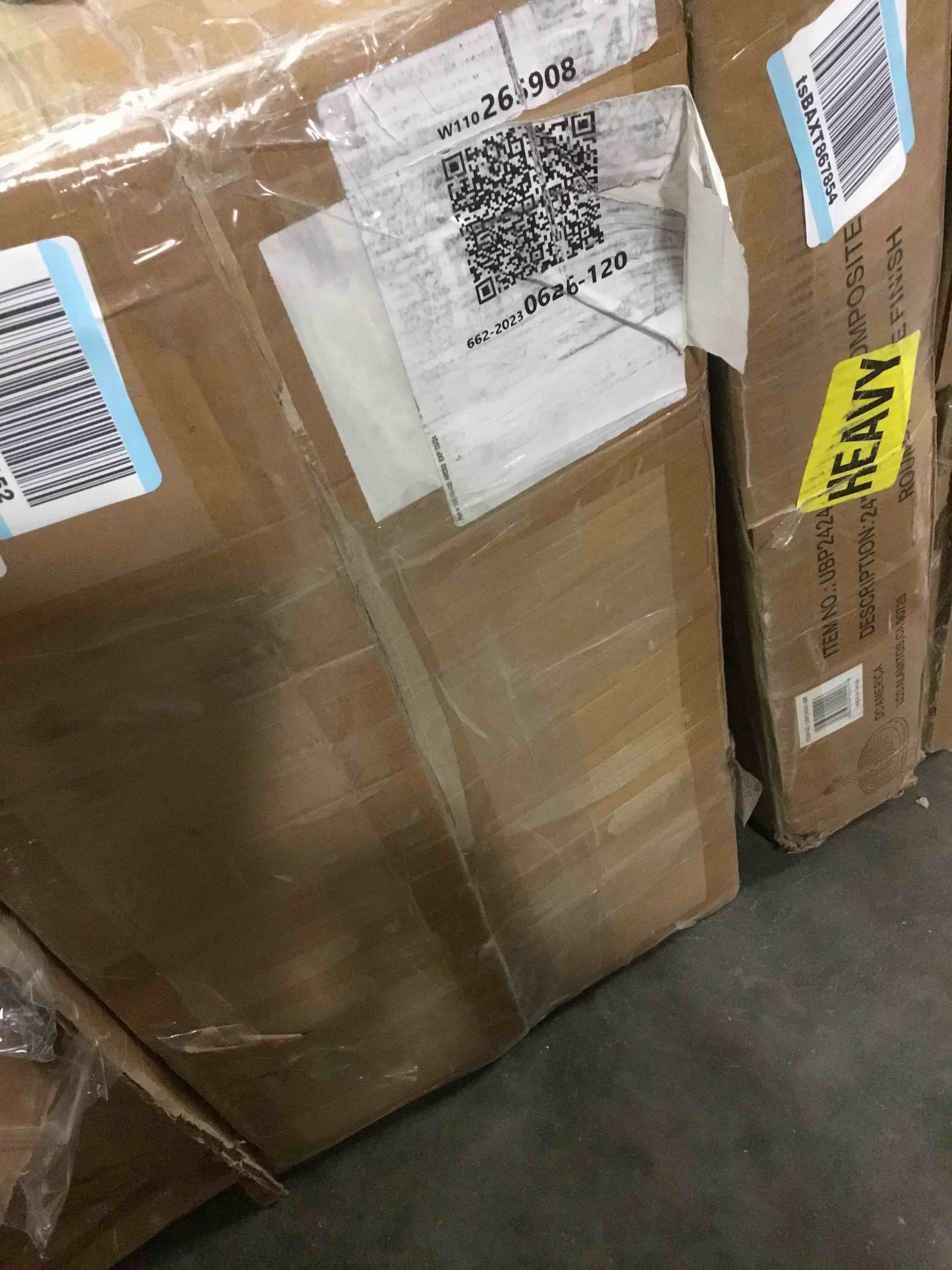 https://s3.amazonaws.com/lotting-images-prod/bidfta/RED5642925_1707745682311.jpeg
