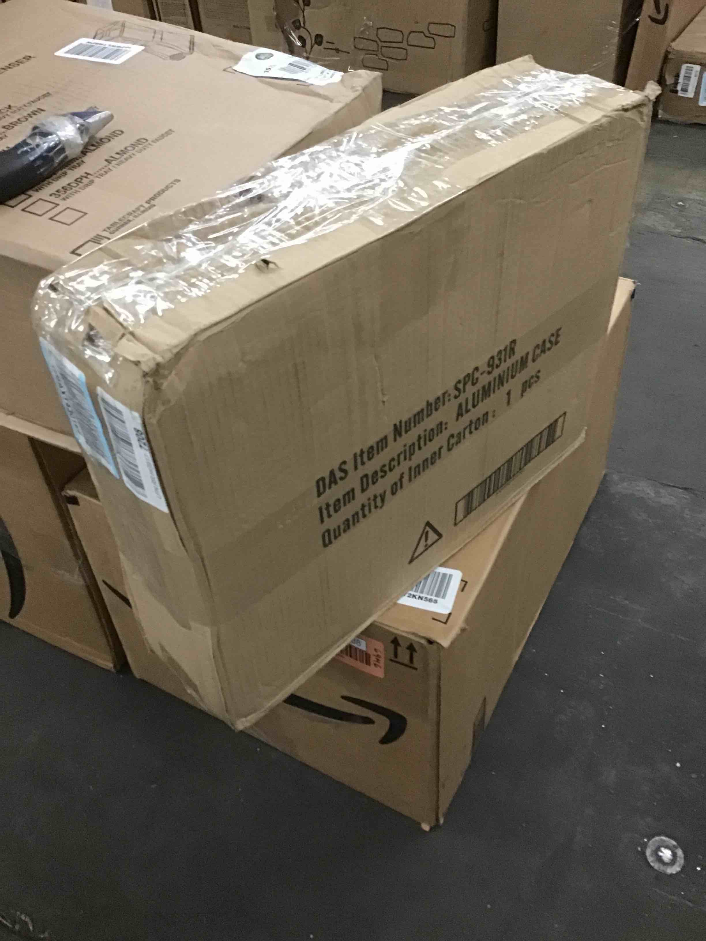 https://s3.amazonaws.com/lotting-images-prod/bidfta/RED5643490_1703952778745.jpeg