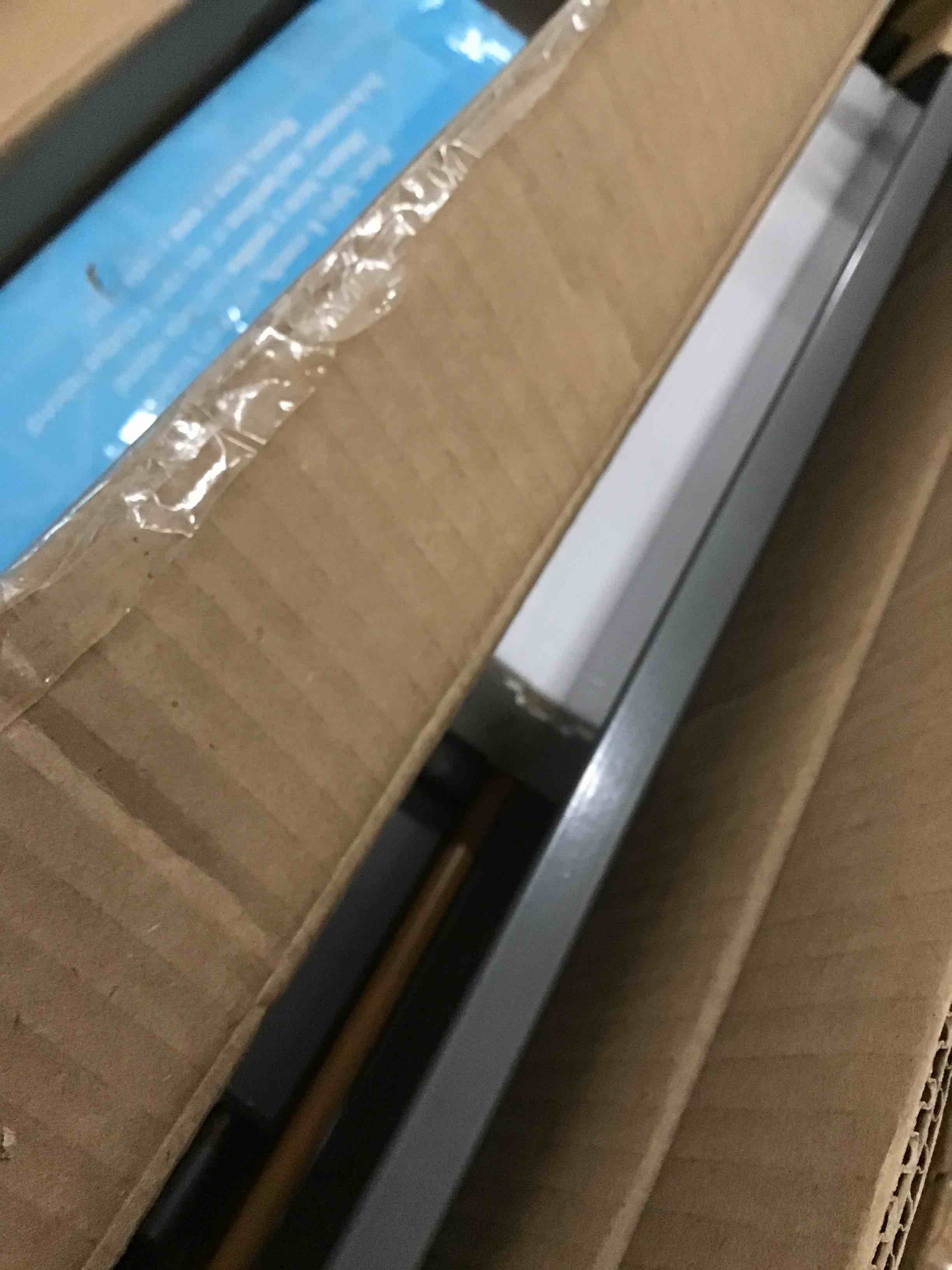 https://s3.amazonaws.com/lotting-images-prod/bidfta/RED5643514_1704211192568.jpeg