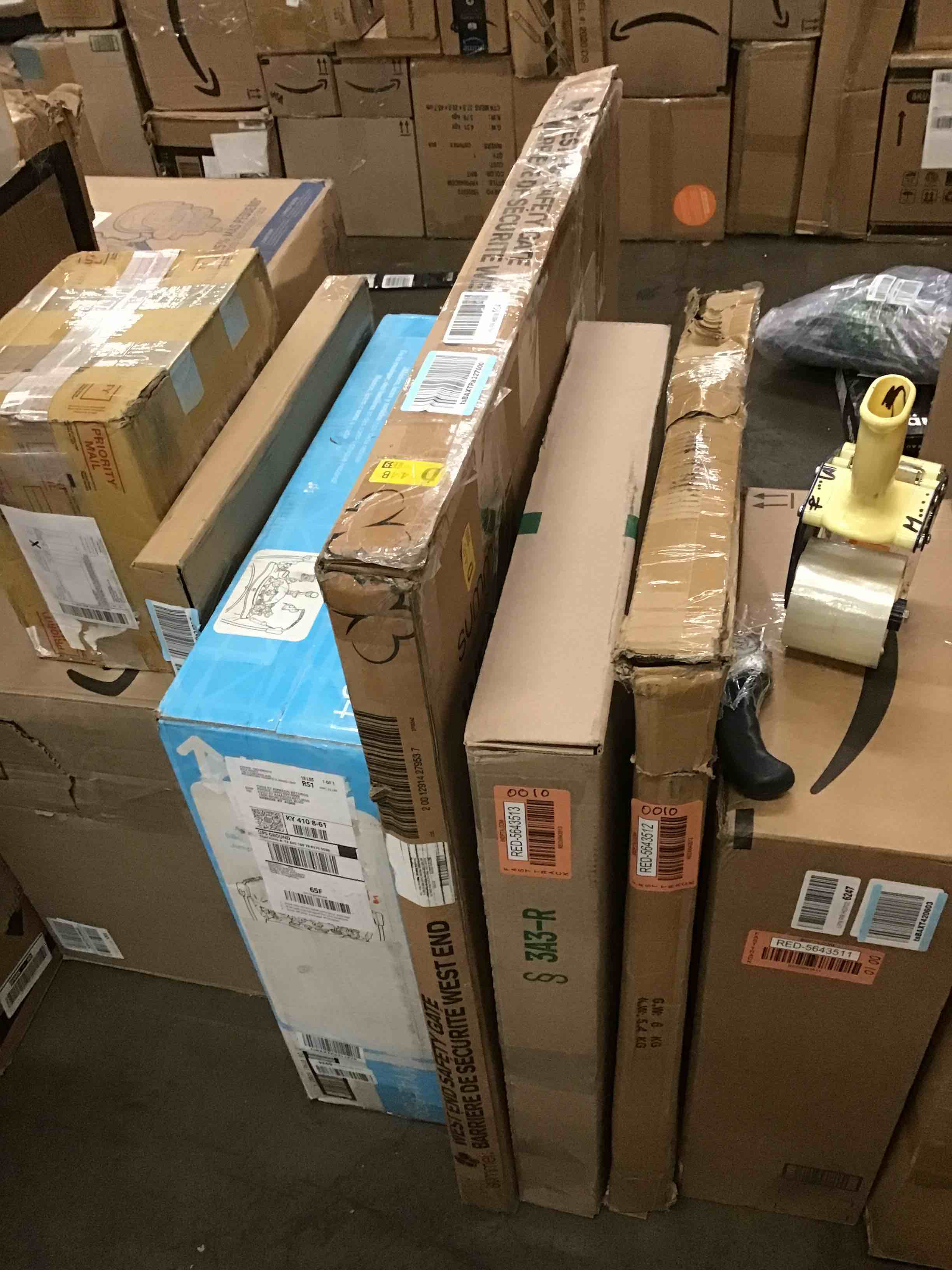 https://s3.amazonaws.com/lotting-images-prod/bidfta/RED5643514_1704211213116.jpeg
