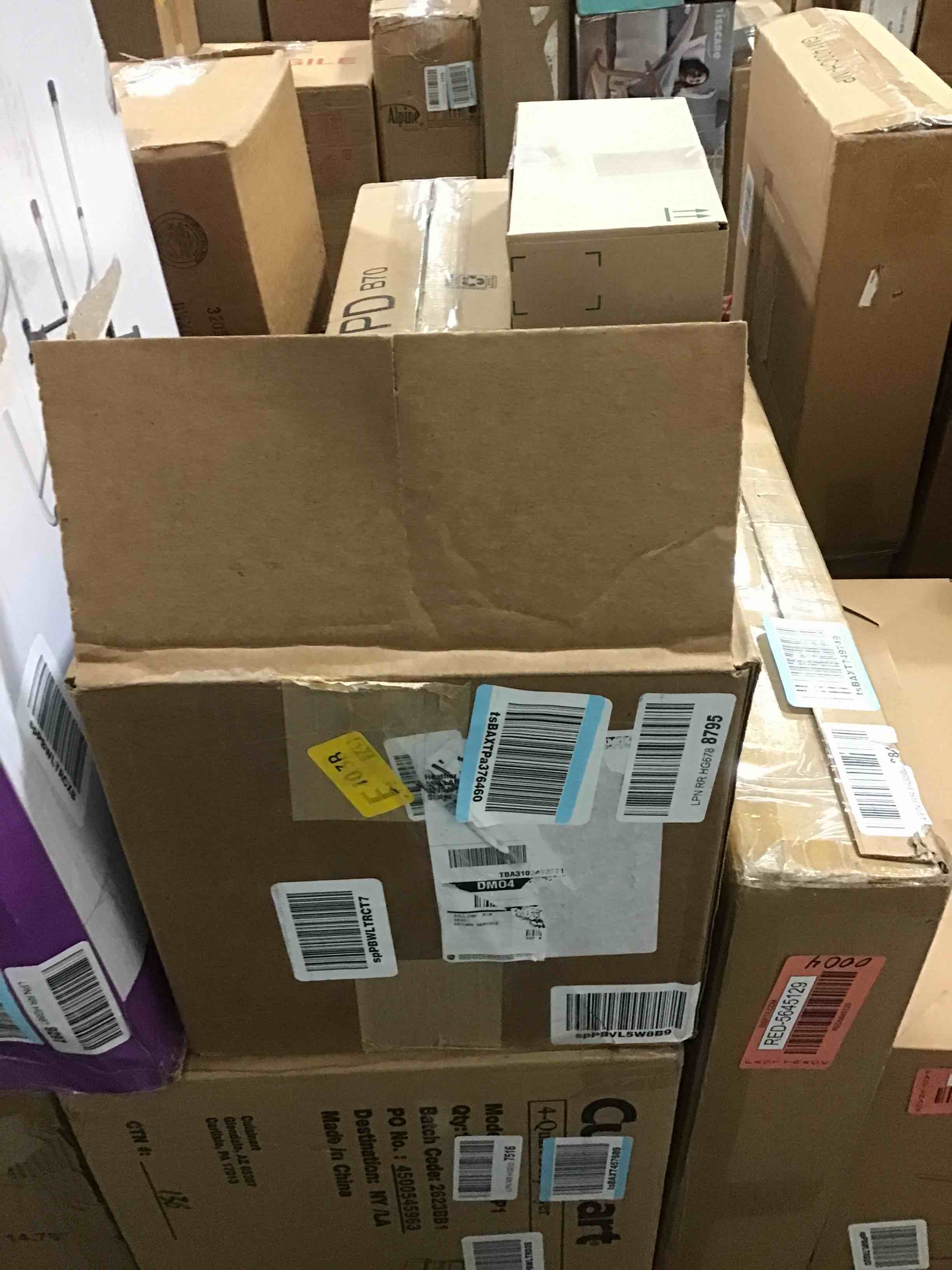 https://s3.amazonaws.com/lotting-images-prod/bidfta/RED5645130_1704206816695.jpeg