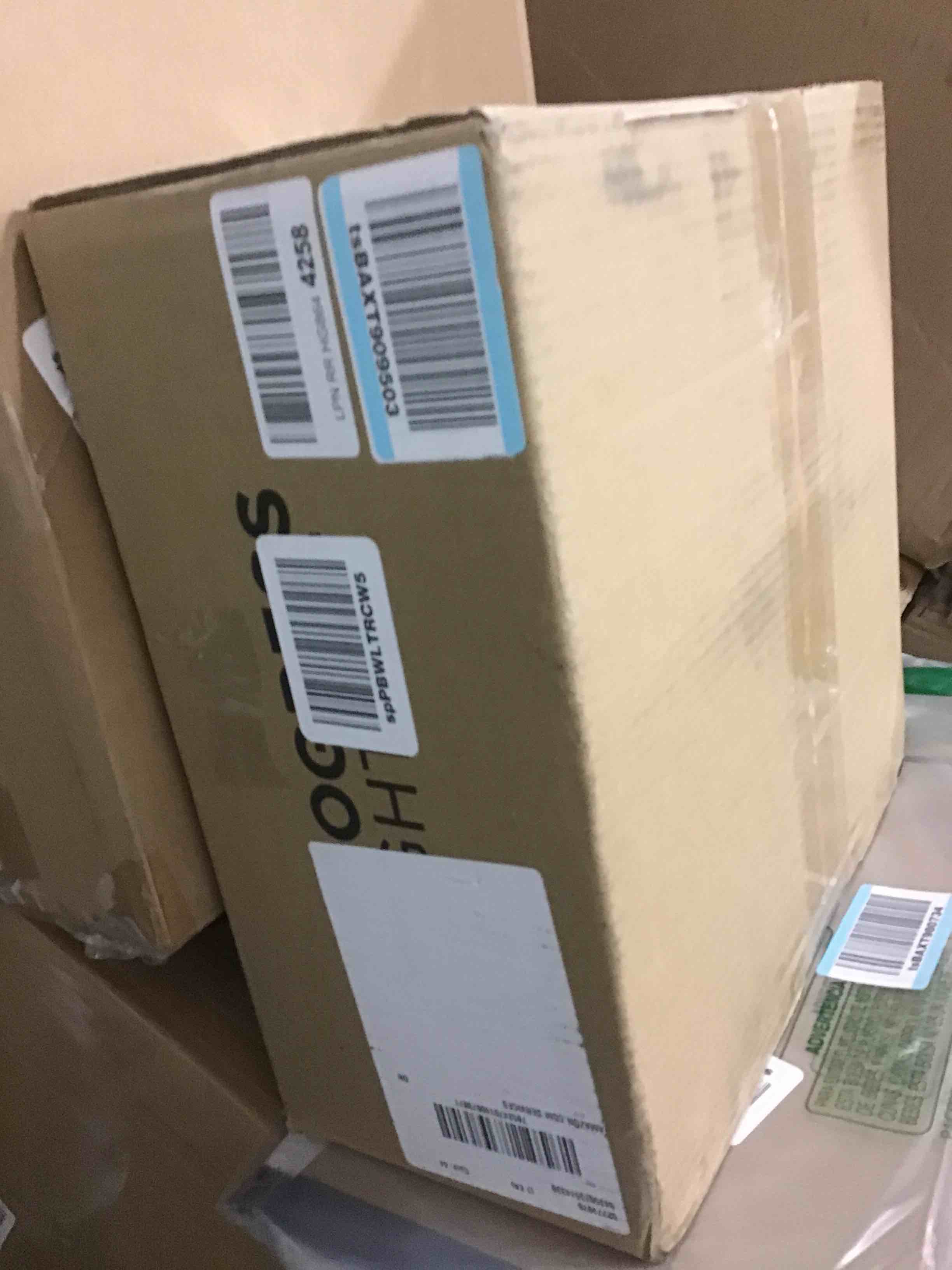 https://s3.amazonaws.com/lotting-images-prod/bidfta/RED5645136_1704208776184.jpeg