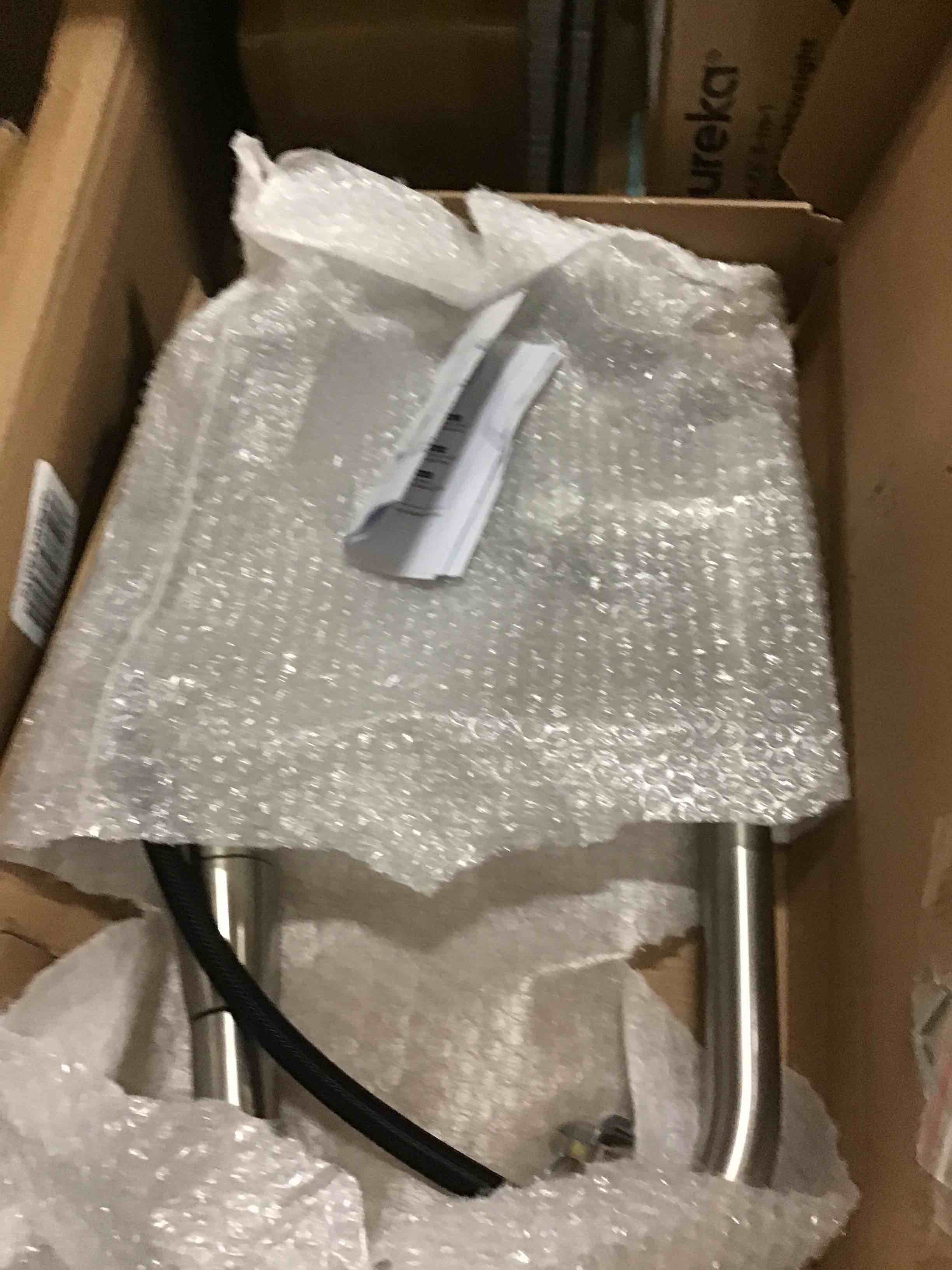 https://s3.amazonaws.com/lotting-images-prod/bidfta/RED5645141_1704209306417.jpeg